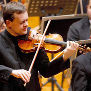 Frank Peter Zimmermann mit seiner Stradivari im November 2012