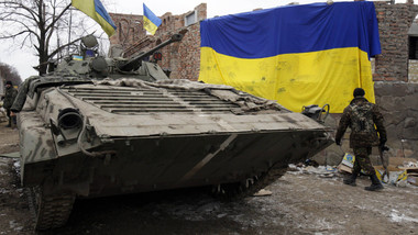 Ein ukrainischer Soldat in Luhansk: Nahe der Stadt kam es zum ersten Austausch von Gefangenen. 