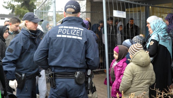 Polizei in Asylunterkunft