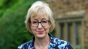 Leadsom spielt die Mutter-Karte