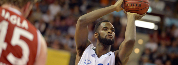 Großer Wurf: Die Frankfurt Skyliners mit Mike Morrison schlagen Bayern München