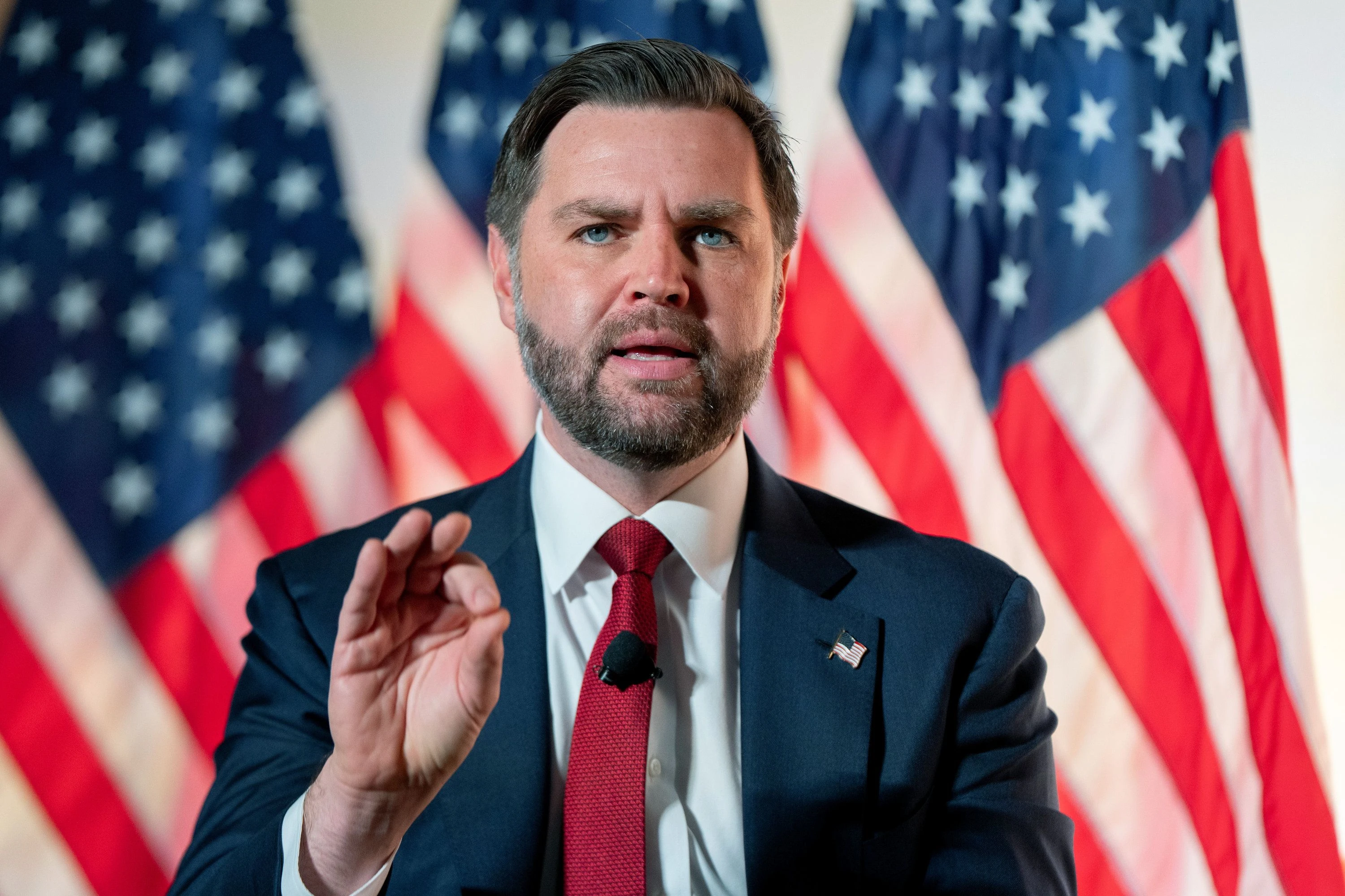 Ukraine-Krieg: JD Vance wirft Kritikern von US-Friedensplan fehlenden  Realitätssinn vor | FAZ