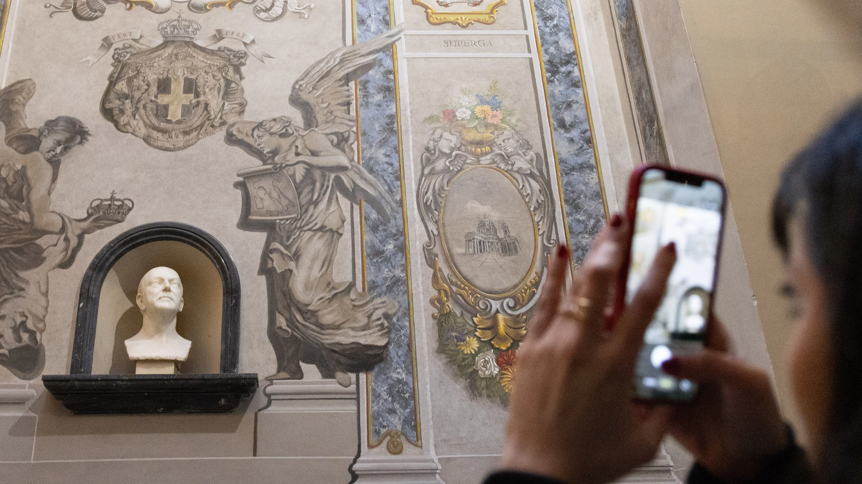 Restaurator übermalt Engel: Vatikan lässt Meloni-Gesicht entfernen