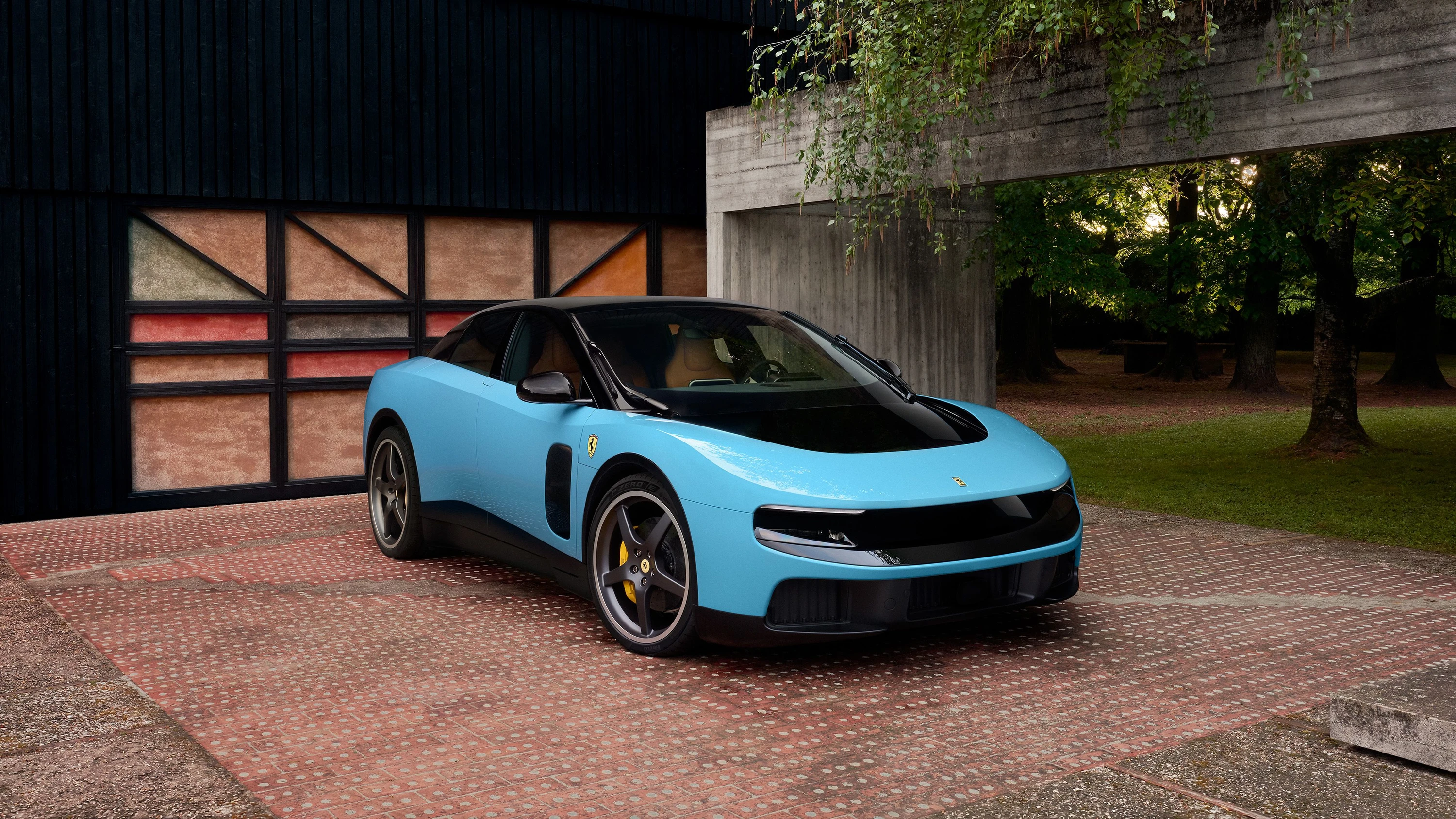 Luxussportwagen: Ferrari fährt nun erstmals vollelektrisch