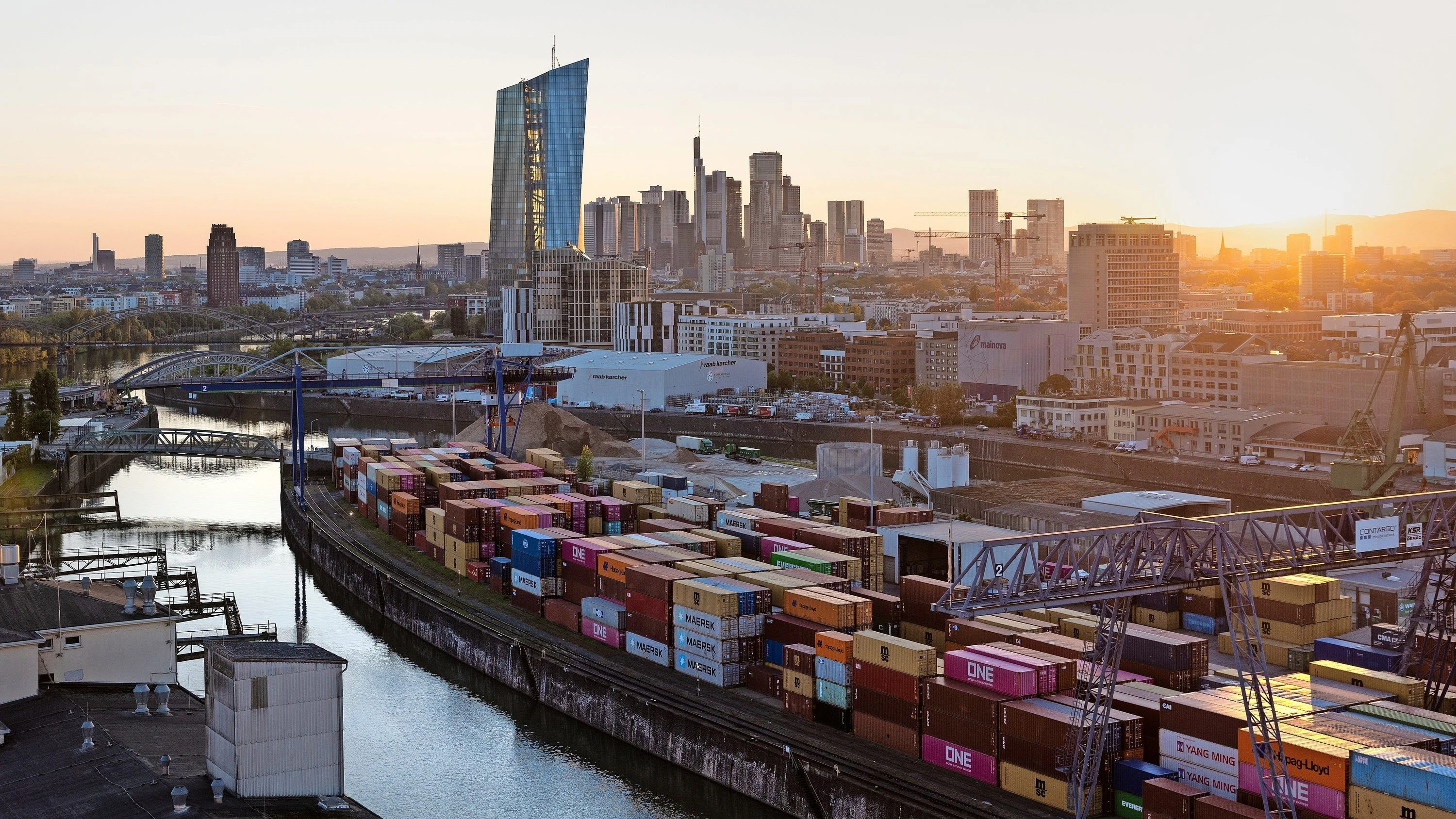 Zinspolitik: Wie die EZB den Aktienmärkten hilft Zinspolitik: Wie die EZB den Aktienmärkten hilft