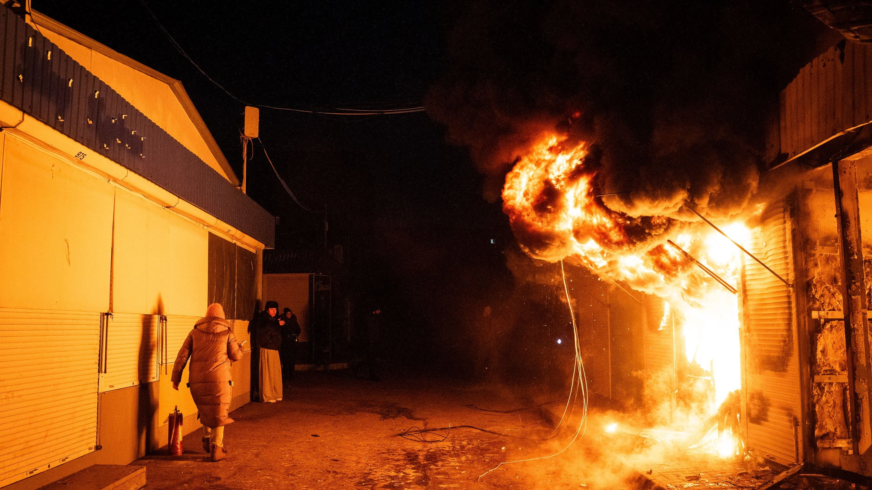 Krieg in der Ukraine: Schwere russische Angriffe vor Abu-Dhabi-Gesprächen