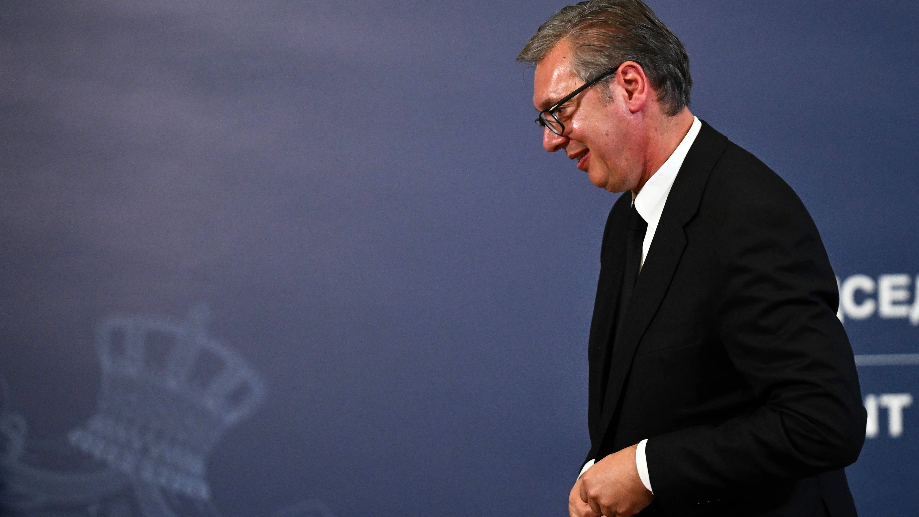 Vor Parlamentswahl: Serbiens Präsident Vučić tritt zurück