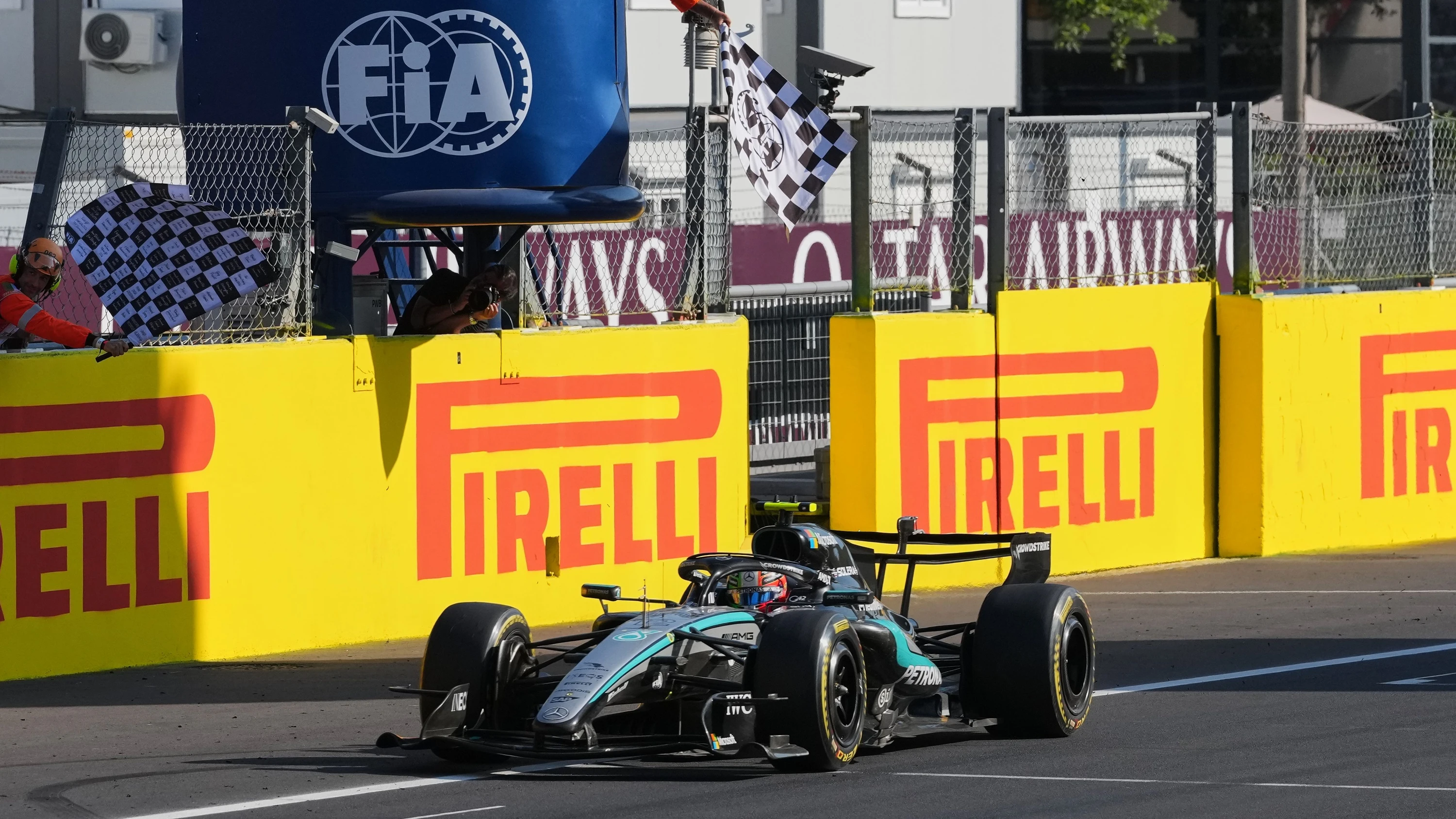 Von Rang 19 zum Sieger: Kimi Antonelli triumphiert bei seinem Heimrennen in Monza