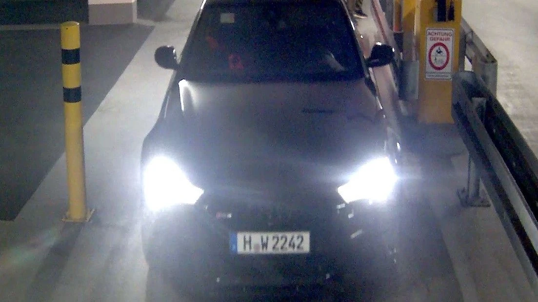 gELSENKIRCHENER Bankeinbruch: Ermittler stellen Autokennzeichen aus Mülleimer sicher gELSENKIRCHENER Bankeinbruch: Ermittler stellen Autokennzeichen aus Mülleimer sicher