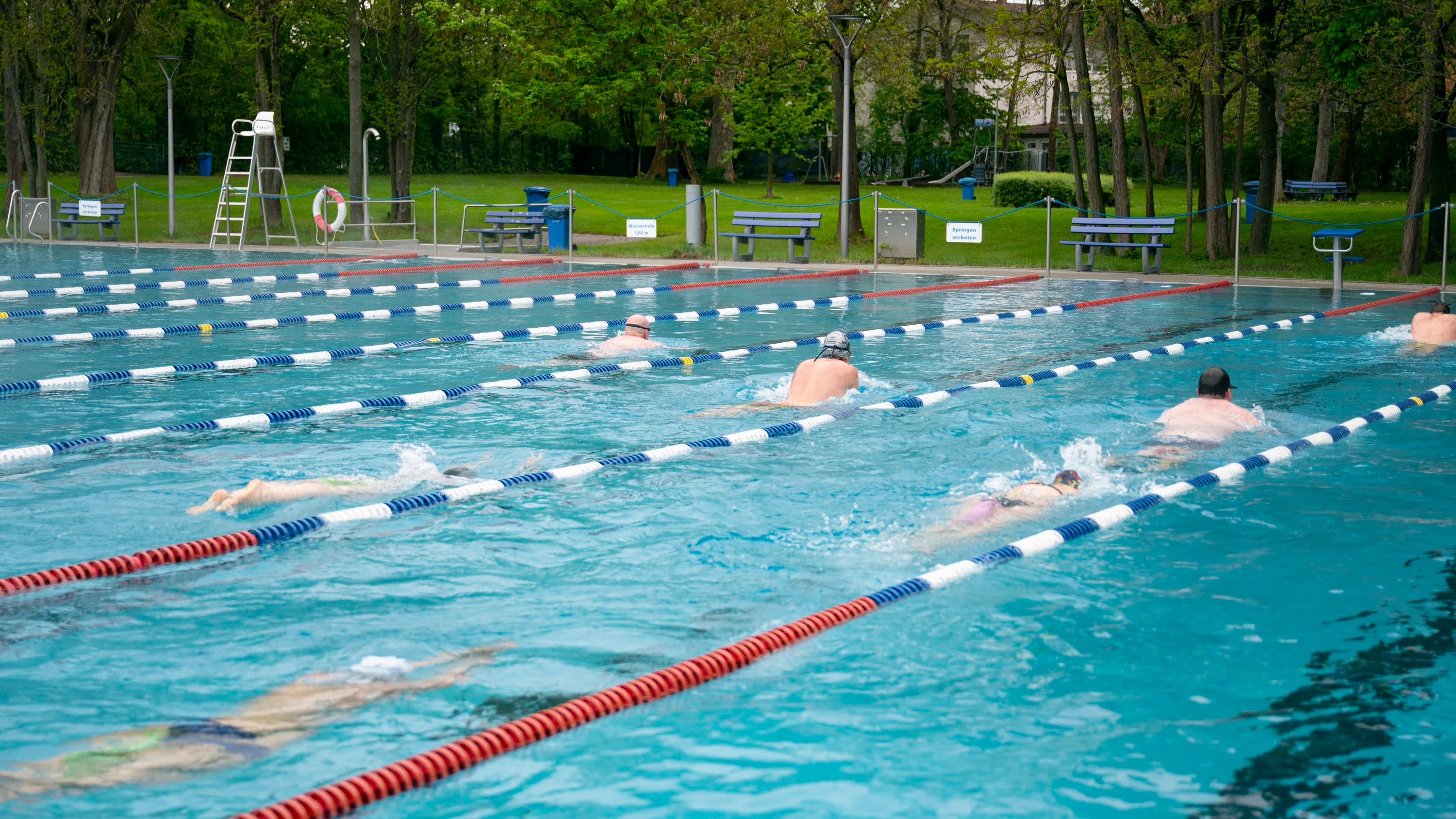 Bild: Rhein-Main-Liveblog: Die ersten Freibäder öffnen in Hessen