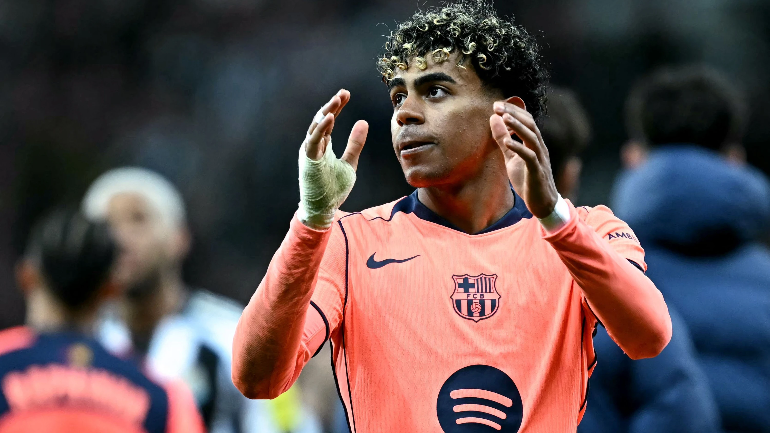 Irrfahrt nach Exeter: Echter Fußball im falschen Stadion