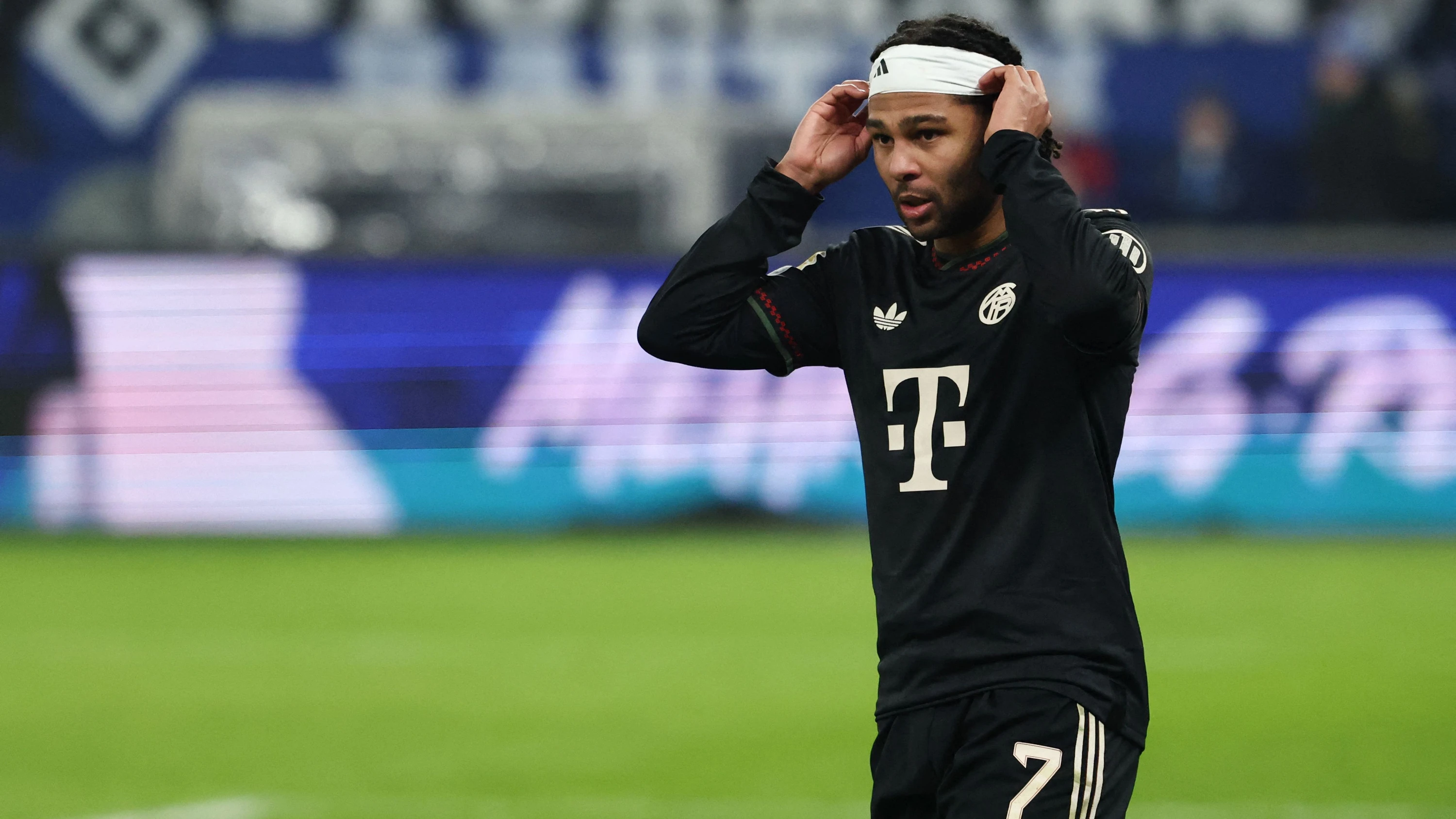 Fußball-Transferticker: Gnabry verlängert Vertrag beim FC Bayern