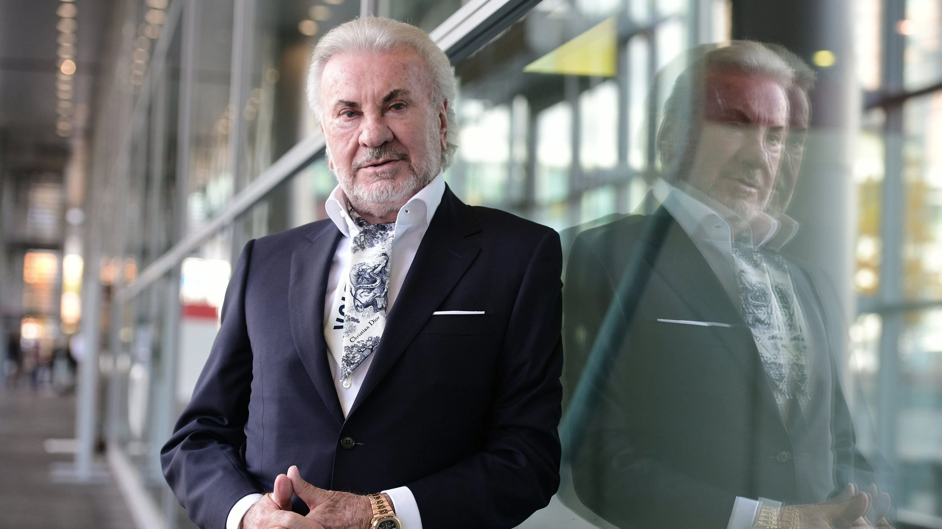 Willi Weber: Ehemaliger Schumacher-Manager gefesselt und ausgeraubt Willi Weber: Ehemaliger Schumacher-Manager gefesselt und ausgeraubt