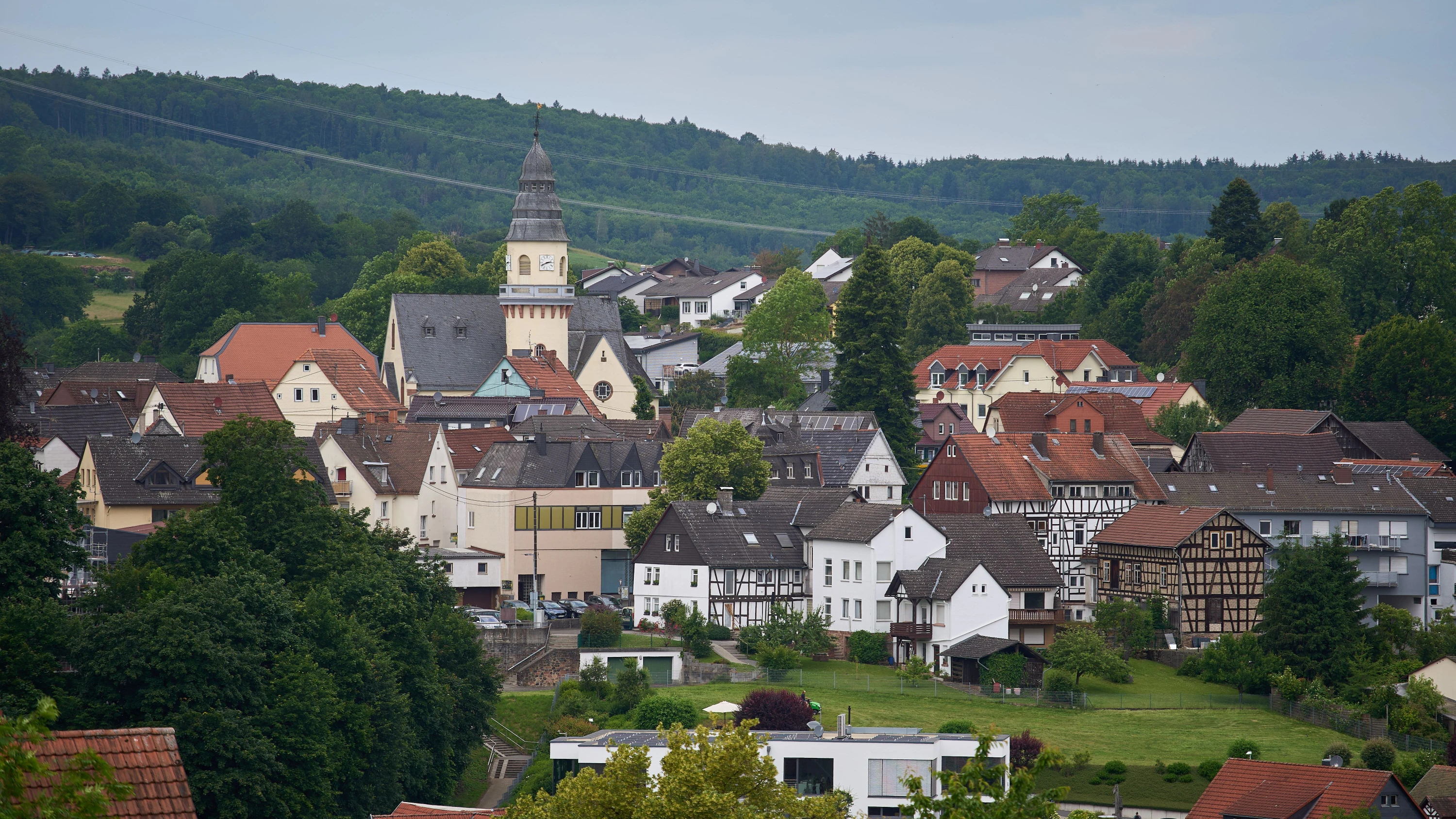 Streit ums Grundwasser: Wasser für Frankfurt, Dürre für Birstein? Streit ums Grundwasser: Wasser für Frankfurt, Dürre für Birstein?