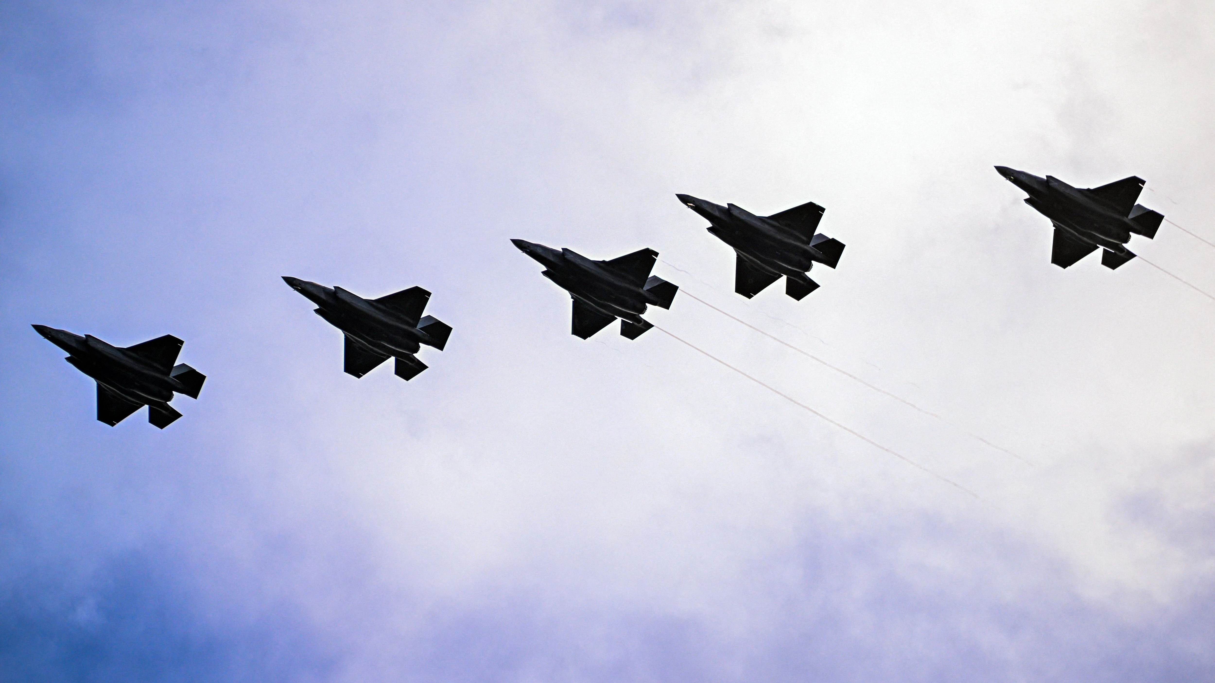 „Erhöhte militärische Aktivität“: USA warnen vor Flügen über Venezuela