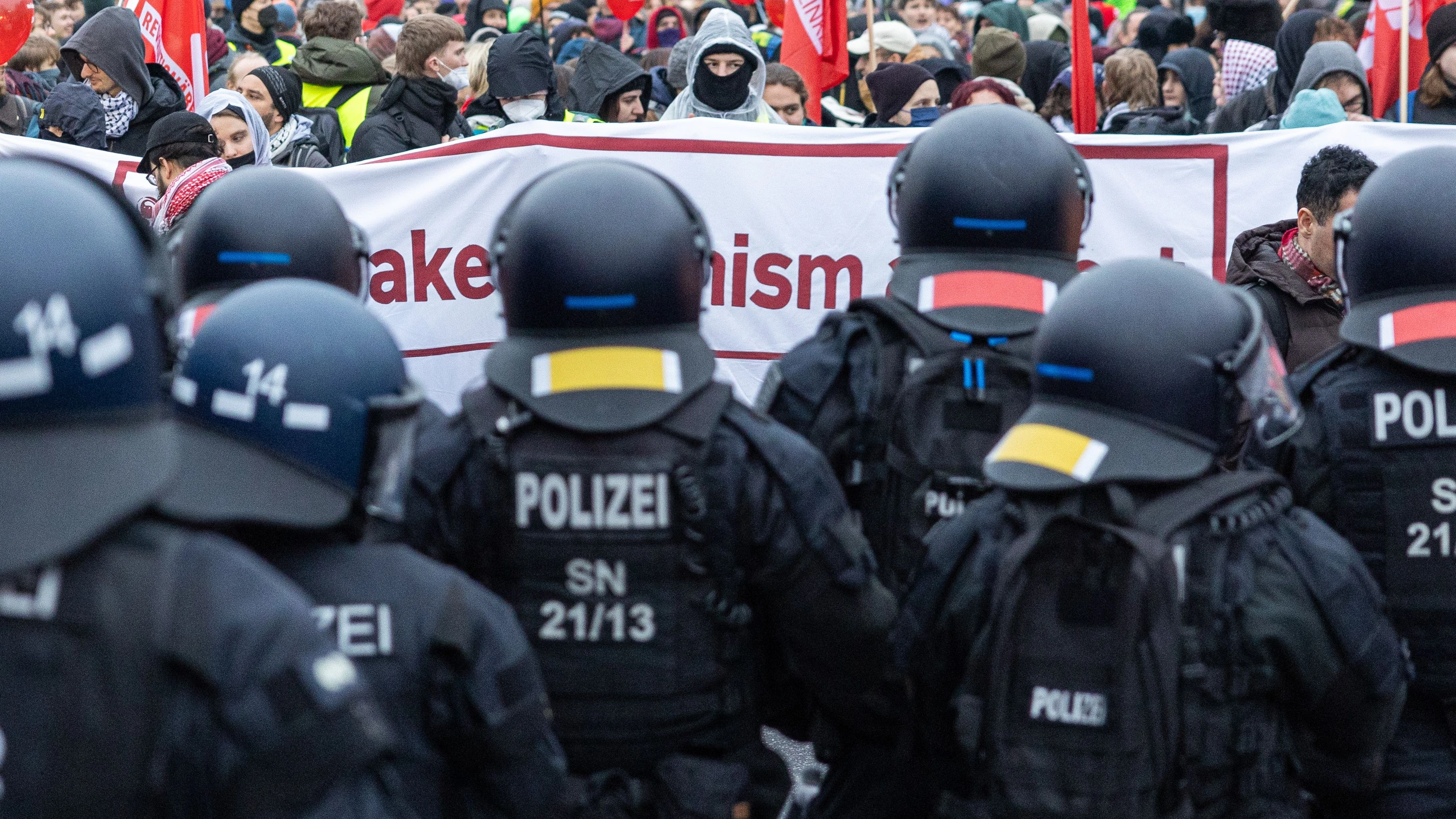 Nach Protesten in Gießen: Mehr als 50 verletzte Polizisten