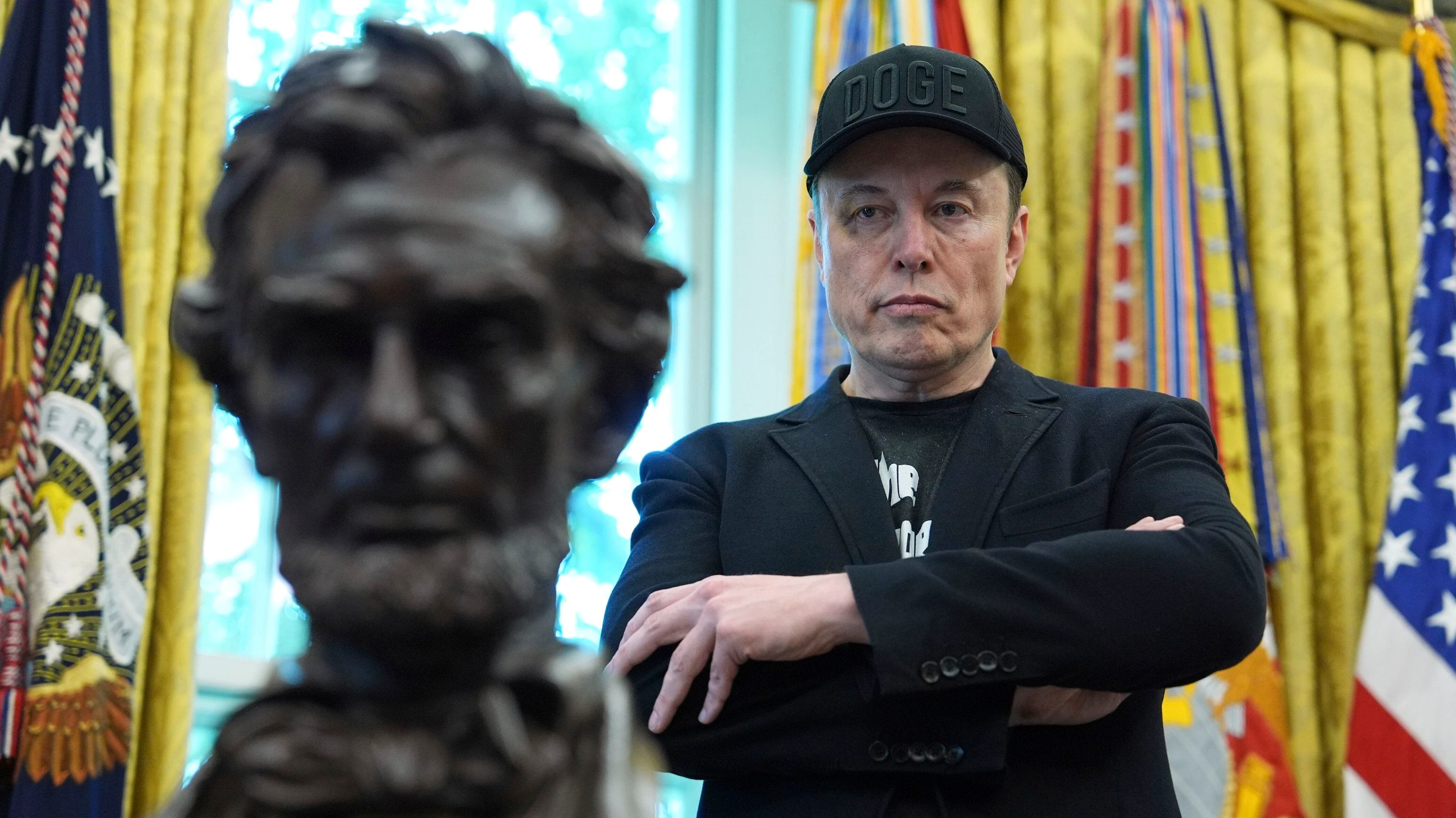 Musk, Trump und Co.: Wie der Aufstieg des verrückten Genies die Demokratie gefährdet Musk, Trump und Co.: Wie der Aufstieg des verrückten Genies die Demokratie gefährdet