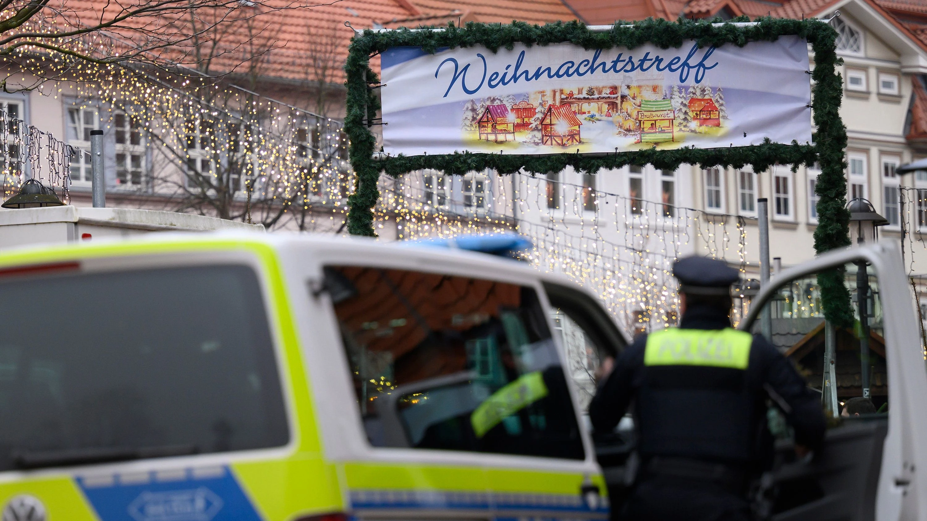 Duderstadt: Verdächtiger auf Weihnachtsmarkt hatte Waffenattrappe Duderstadt: Verdächtiger auf Weihnachtsmarkt hatte Waffenattrappe