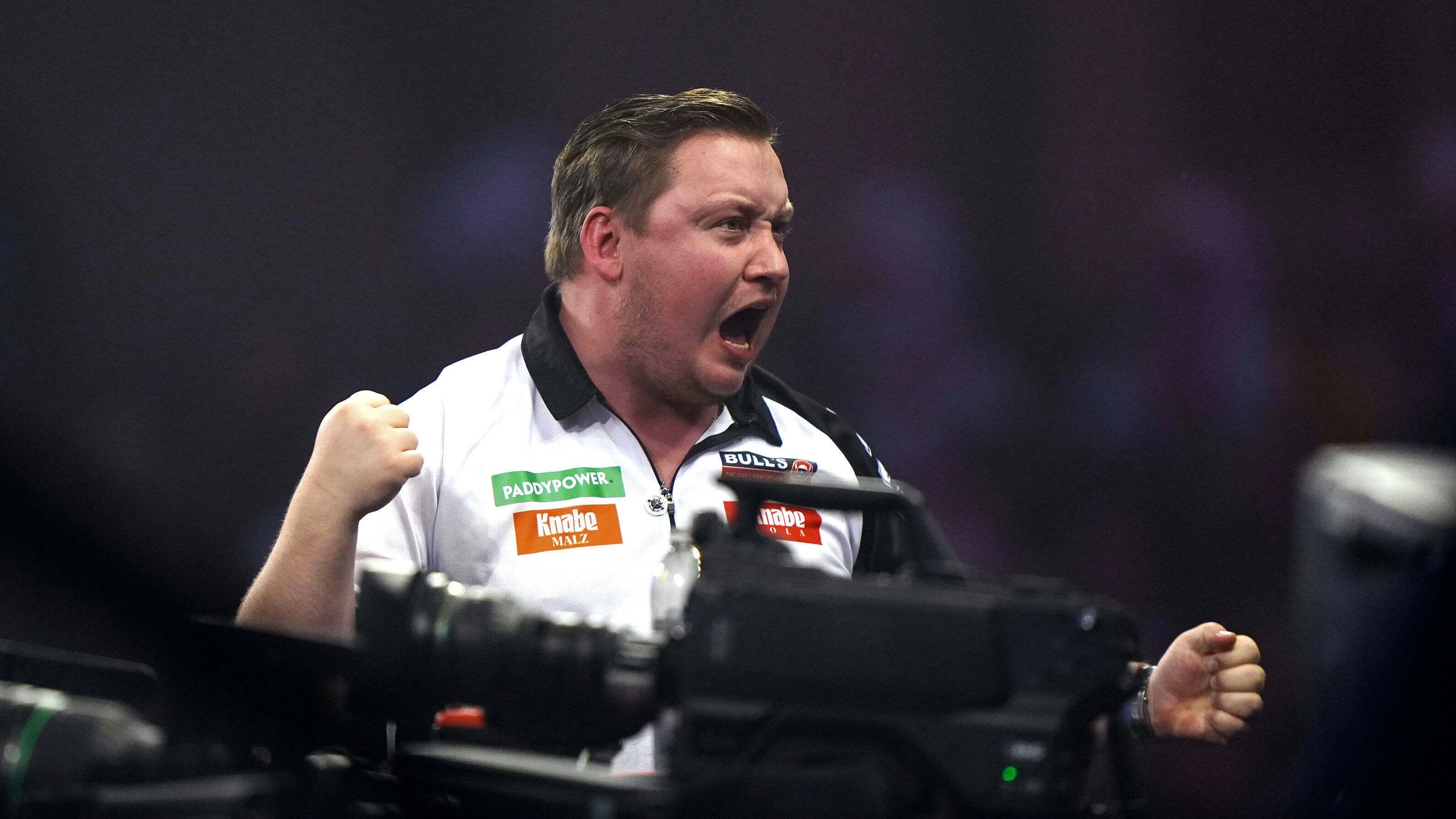 Deutscher Erfolg: Martin Schindler überzeugt bei Darts-WM gegen Keane Barry