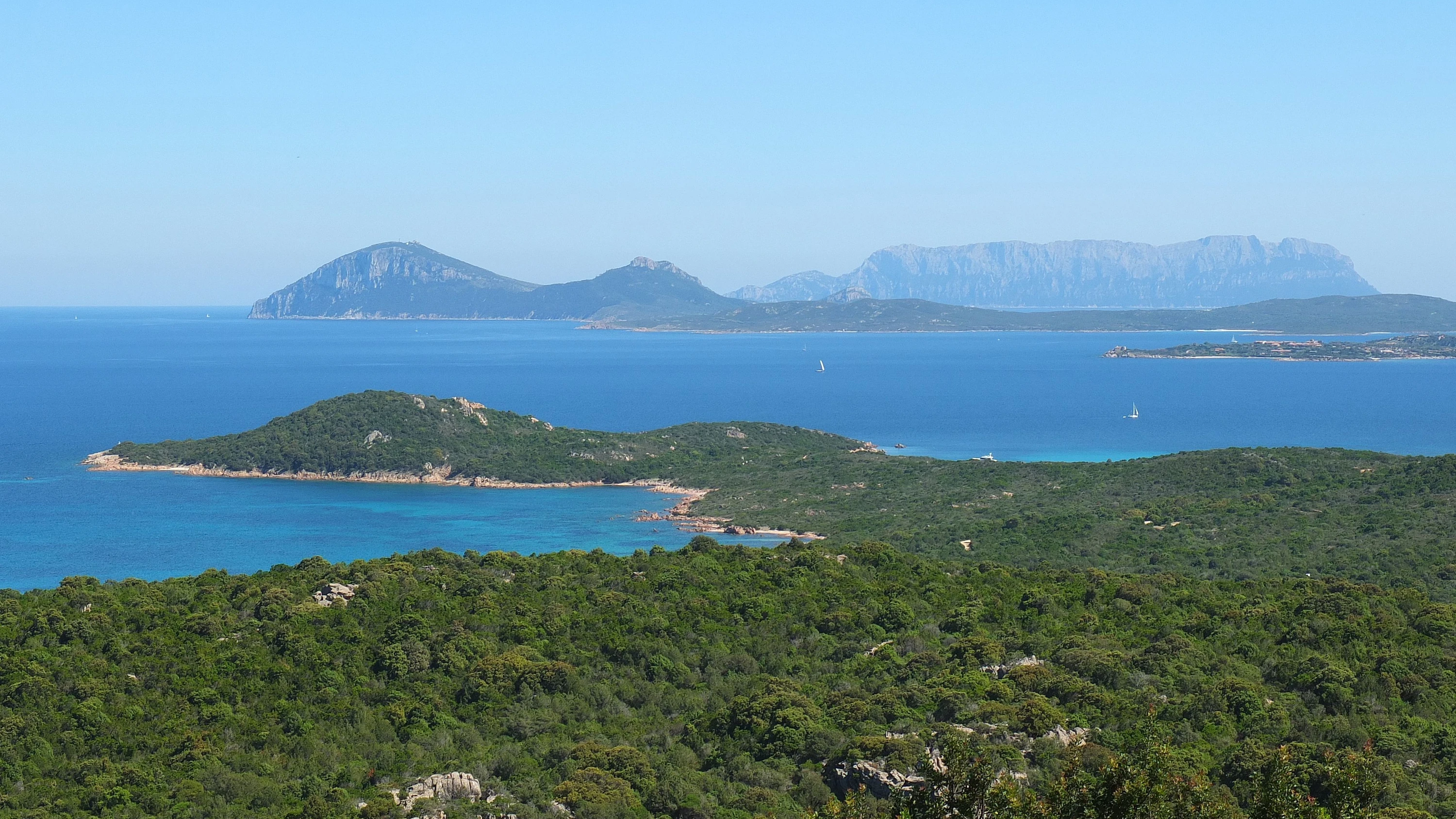 Nach Motorschaden: Acht-Millionen-Euro-Luxusjacht geht vor Sardinien unter
