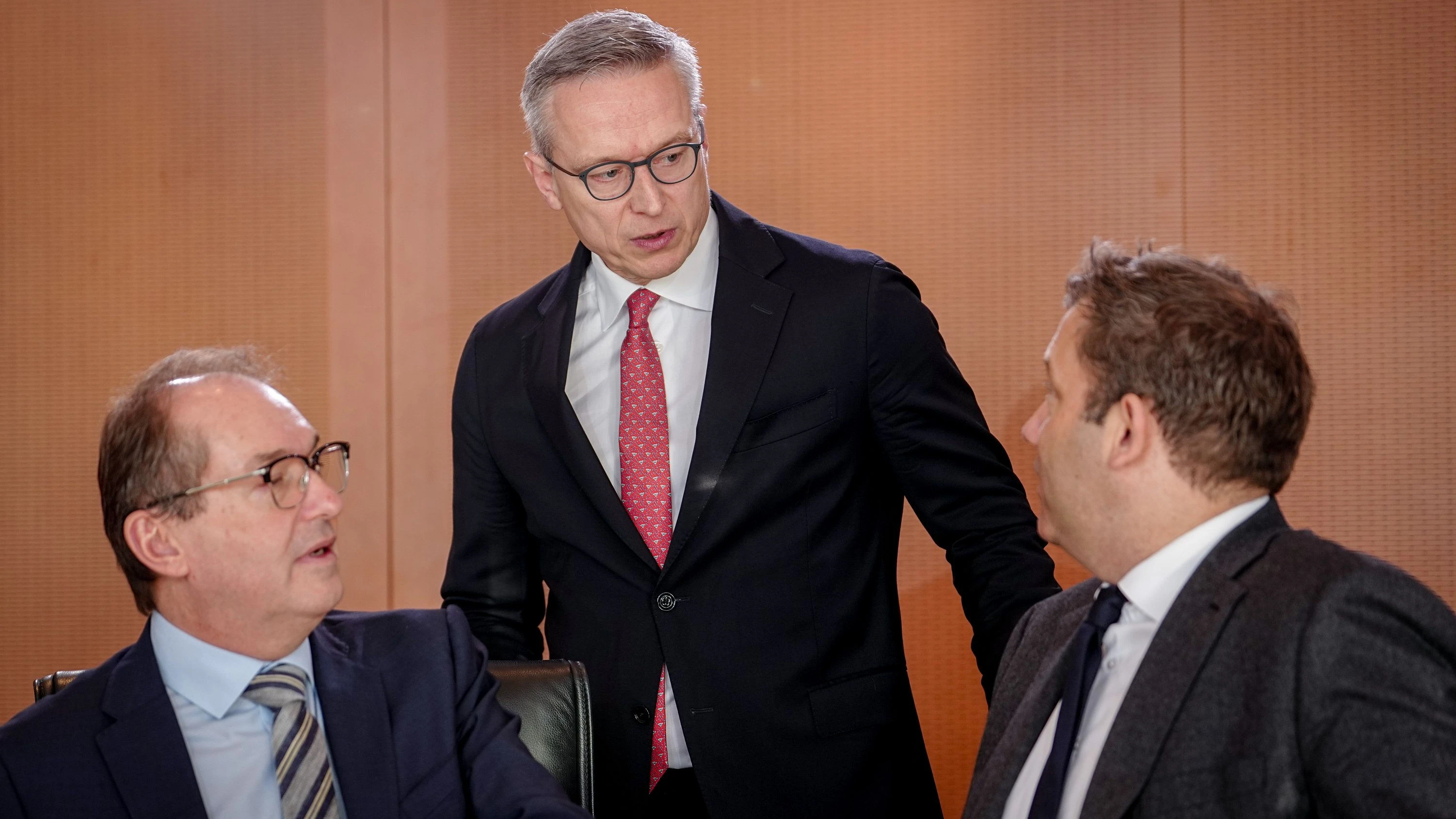 wildberger-Vorstoss: Kommt jetzt auch noch eine neue KI-Steuer?