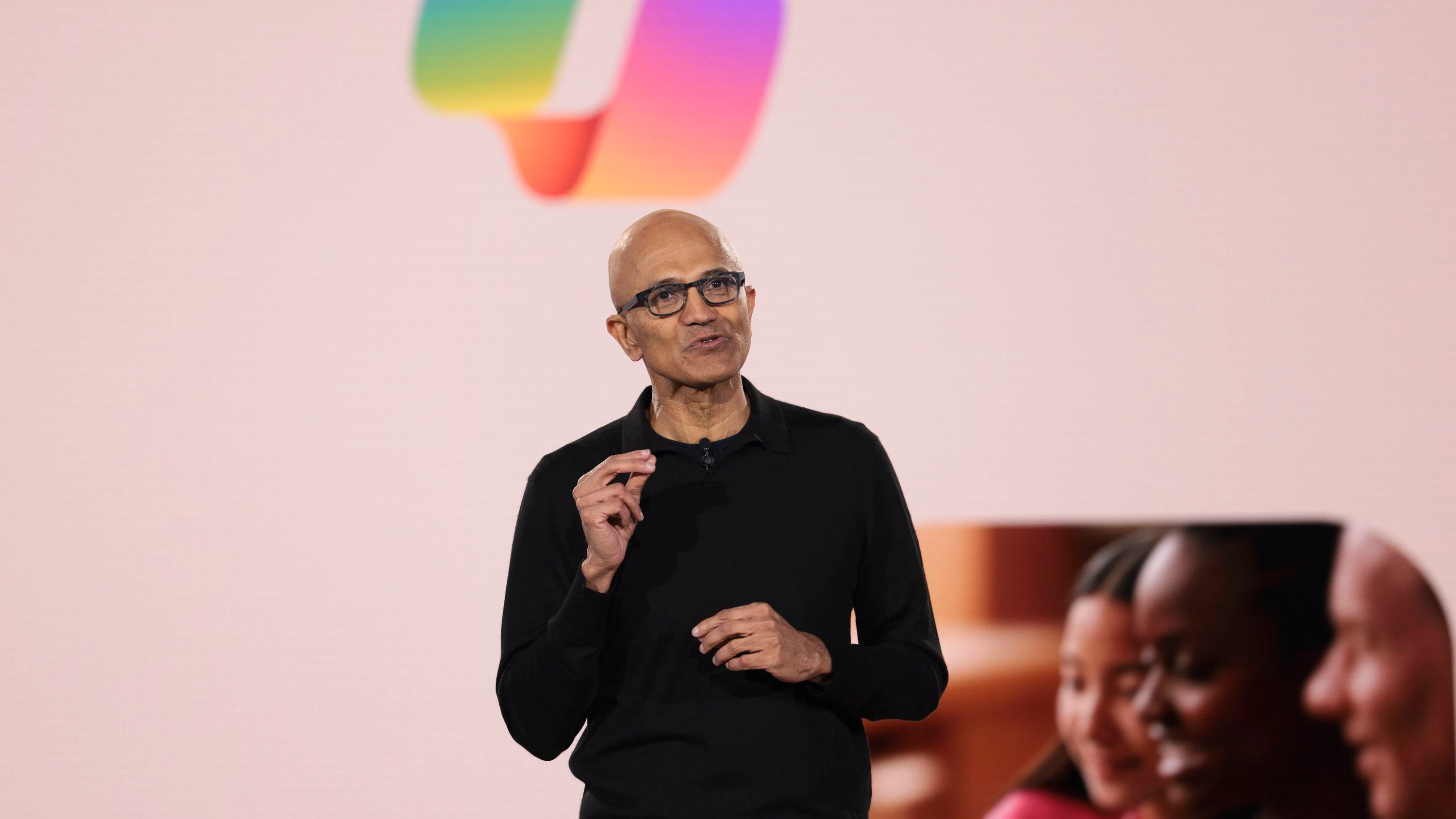 unter Druck: Microsofts verpatzte Führung im KI-Zeitalter