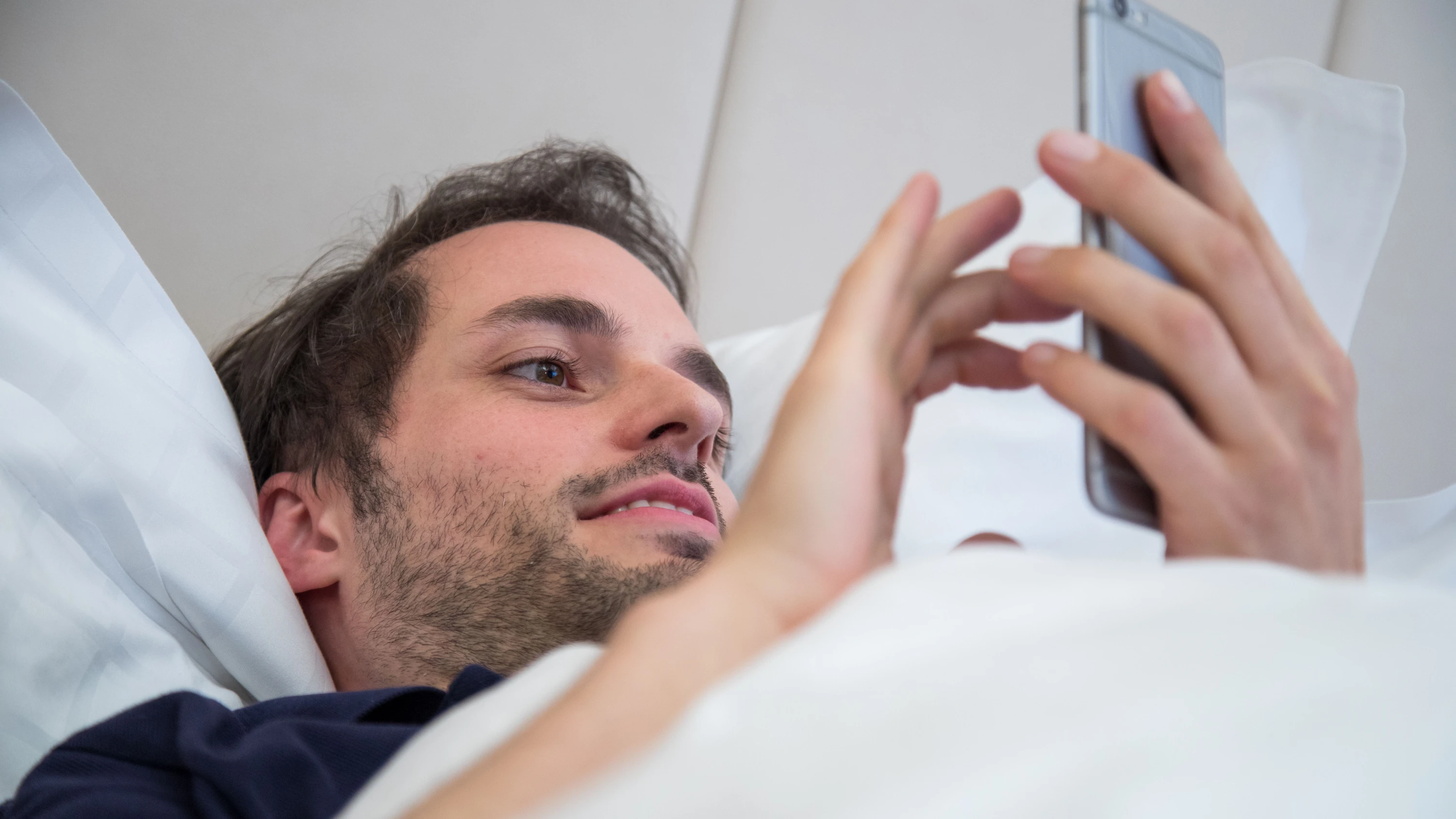 Zeitdieb Social Media: Warum wir eine Screentime-Steuer brauchen