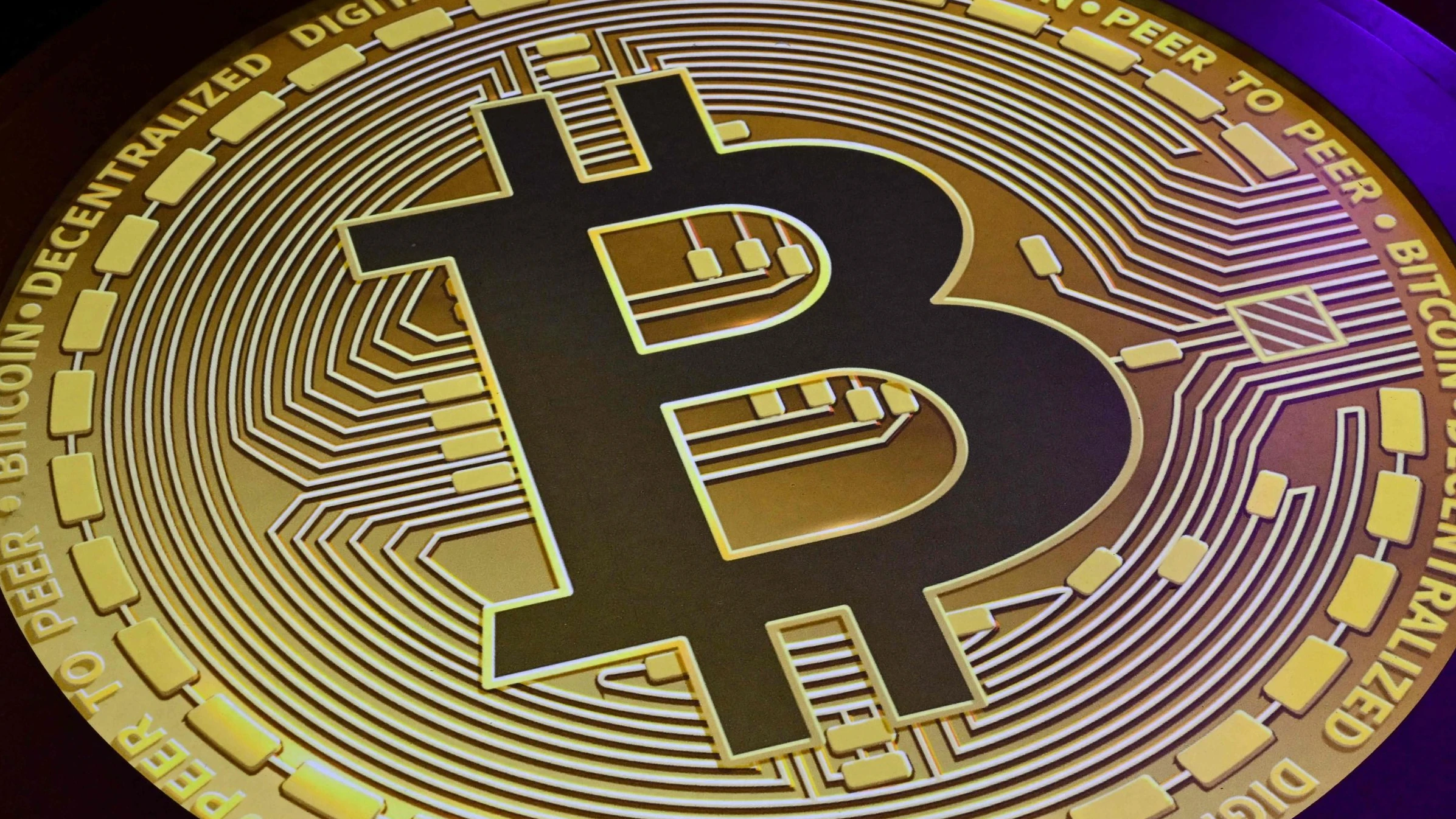 Bitcoin steigt seit Februar das erste Mal wieder über 100.000 US-Dollar |  FAZ