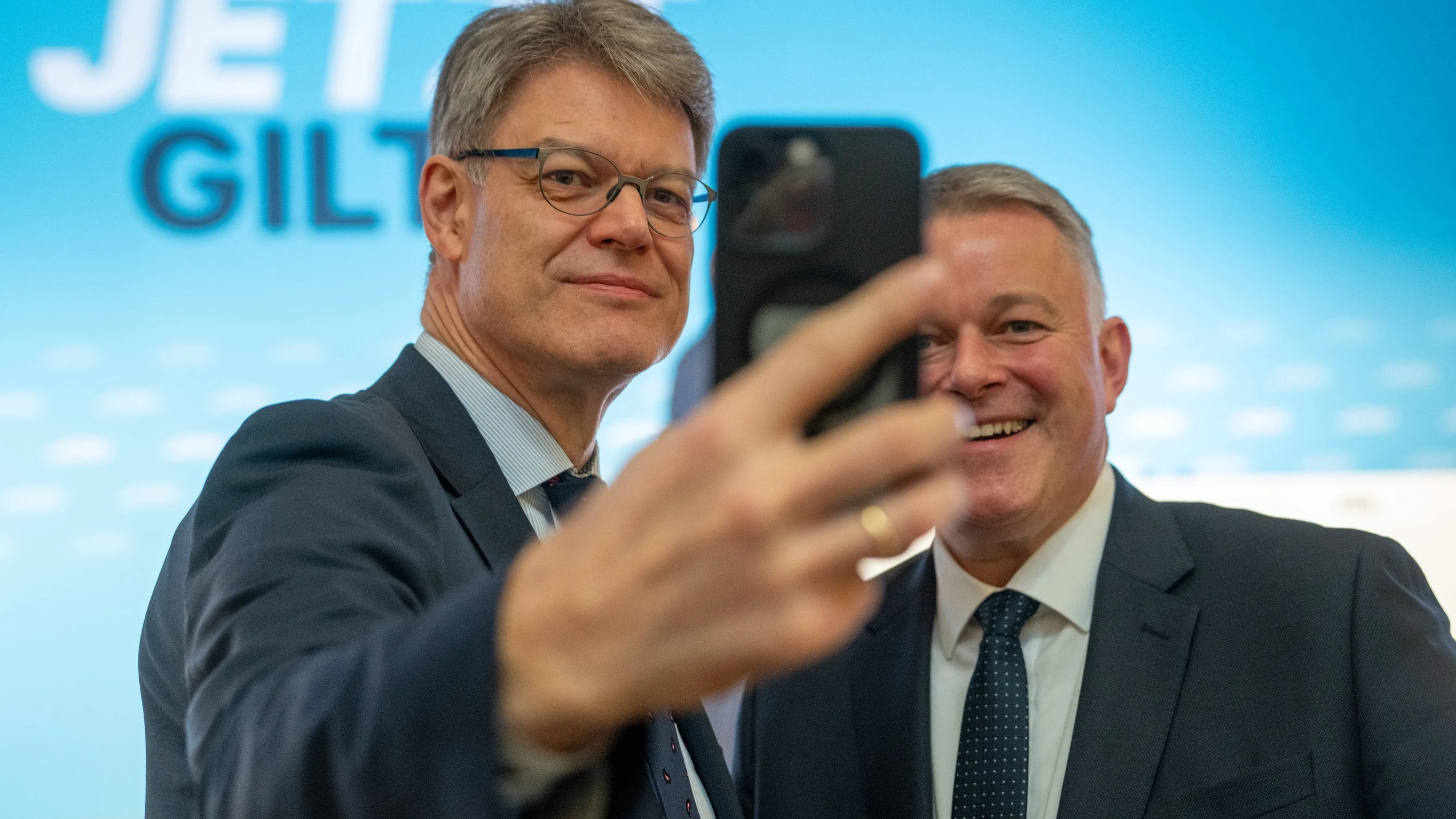 Deutschland-Liveblog: Altmaier kritisiert Umgang mit Patrick Schnieder – dessen Bruder teilt X-Post