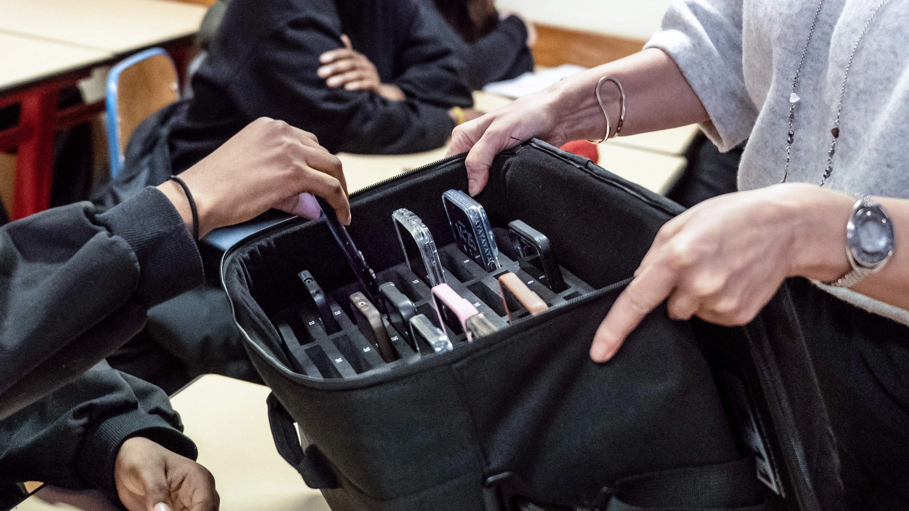 Social-Media-Verbot: „Das Gehirn unserer Kinder ist nicht käuflich“ Social-Media-Verbot: „Das Gehirn unserer Kinder ist nicht käuflich“