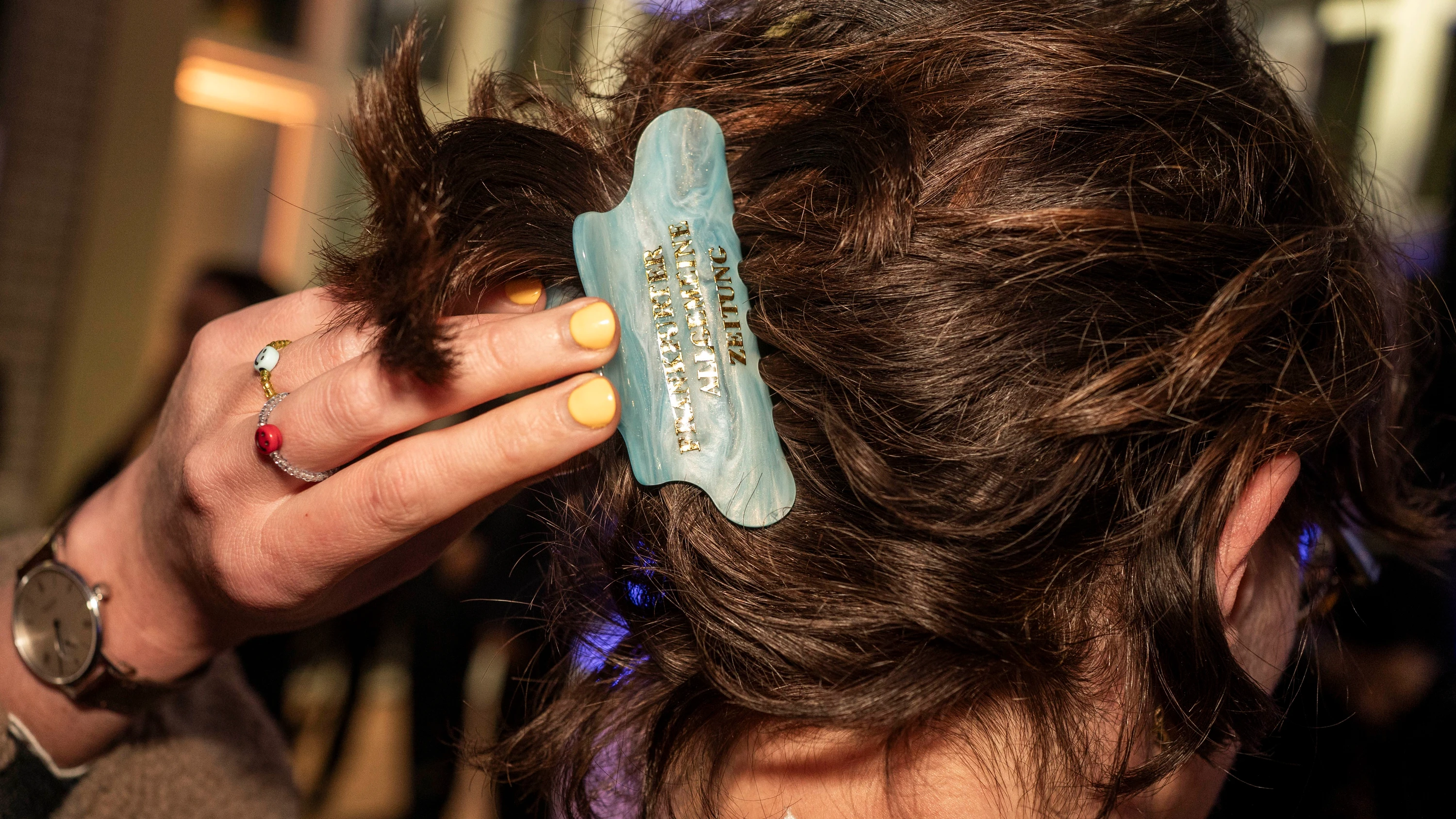 Claw Clips mit Statement: Wird die Haarklammer jetzt politisch?