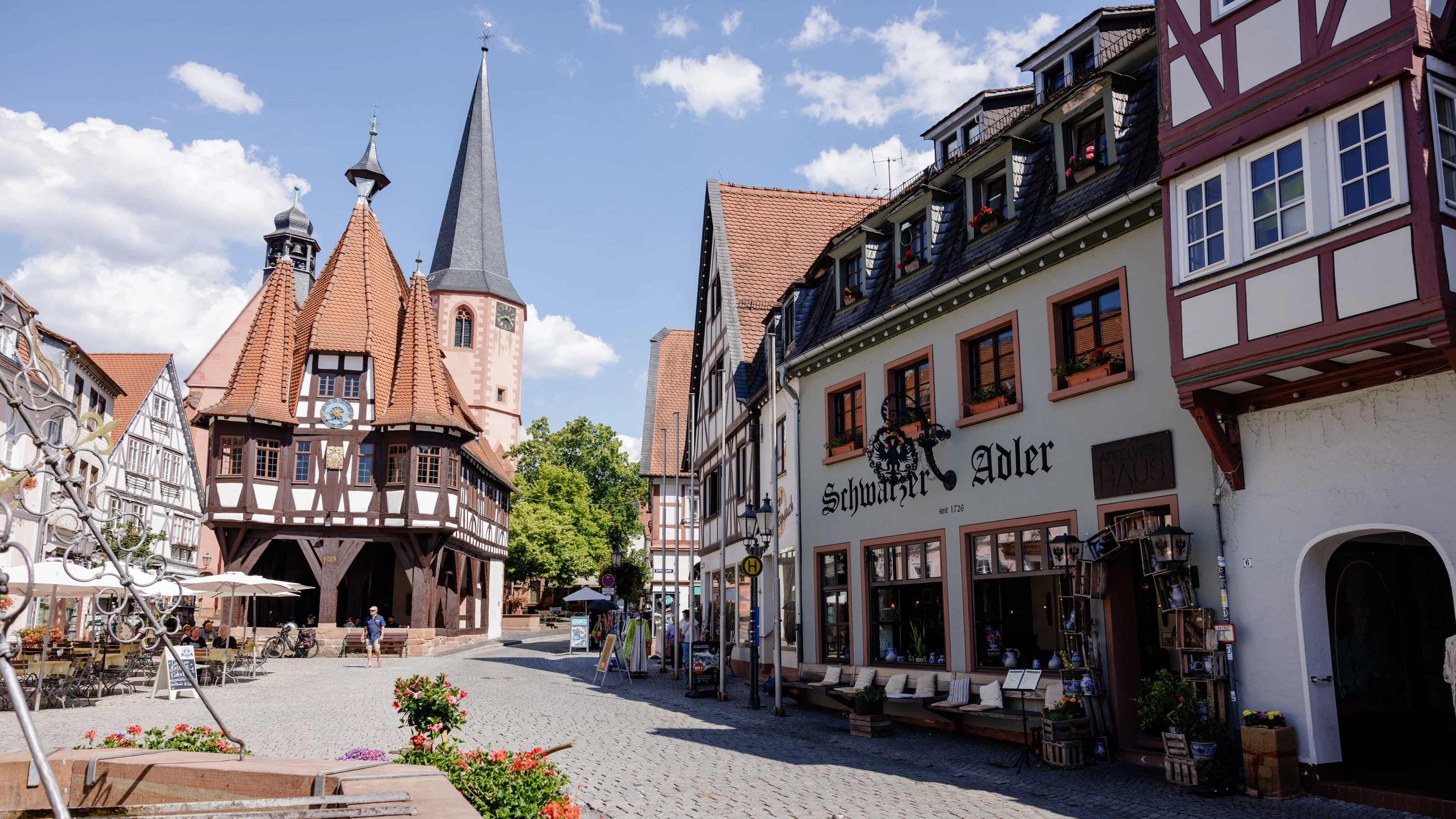 Das Rathaus von Michelstadt. - Emil Eichinger