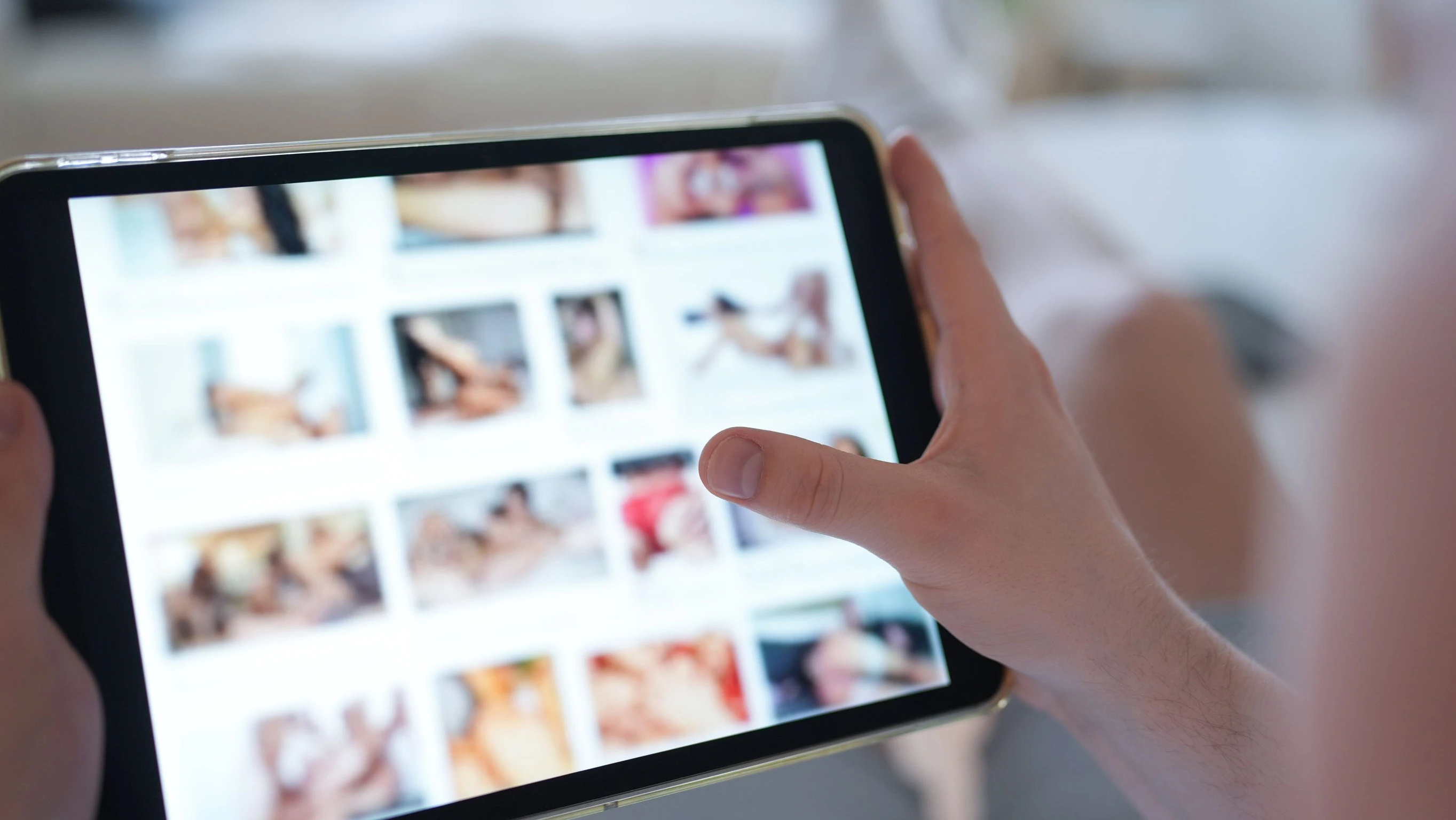 Auch Kinder betroffen: Elon Musks KI Grok fertigt pornographische Deepfakes