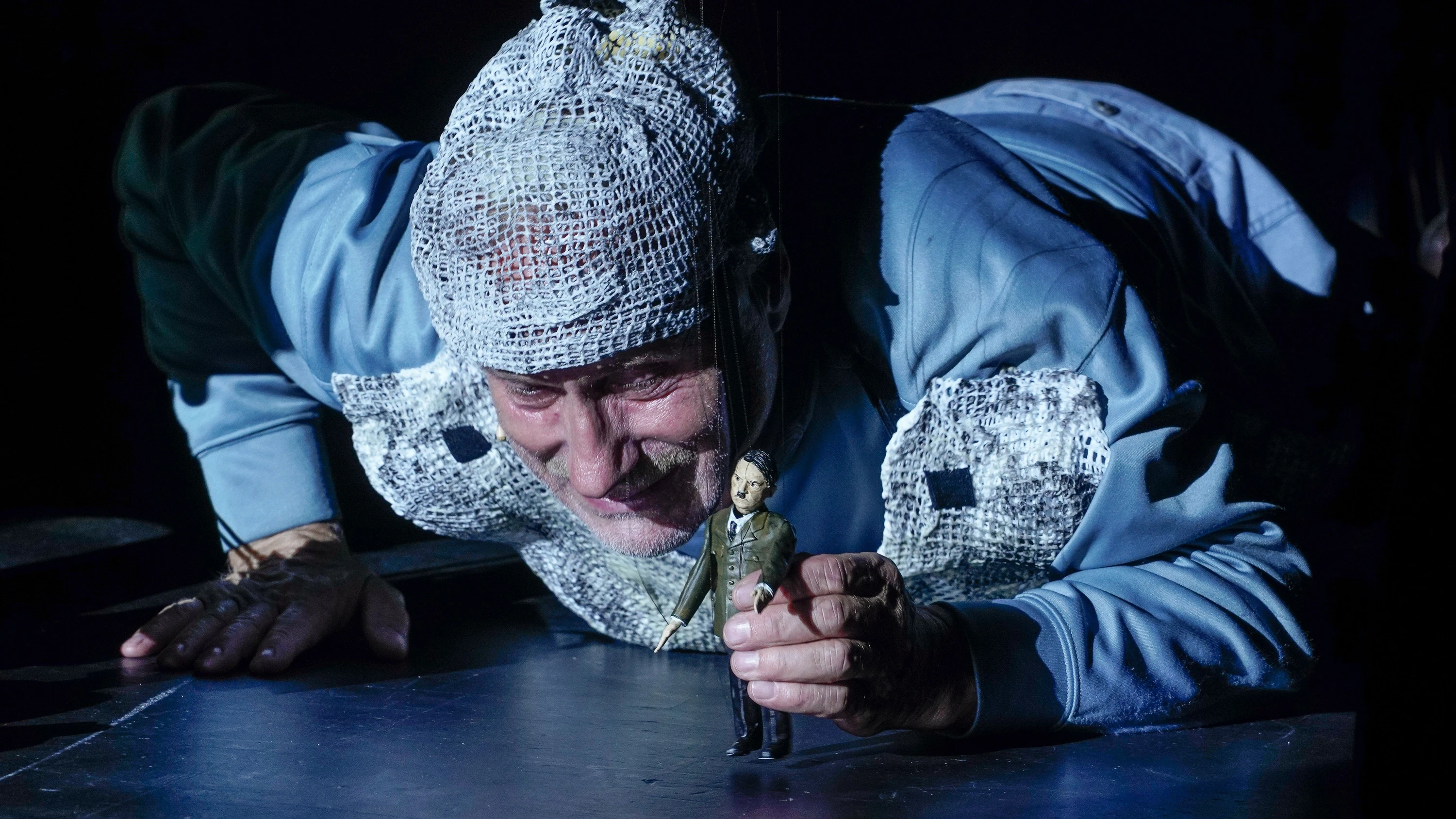 „Schwejk“ im Schauspiel Frankfurt: Ein braver Soldat für jede Zeit