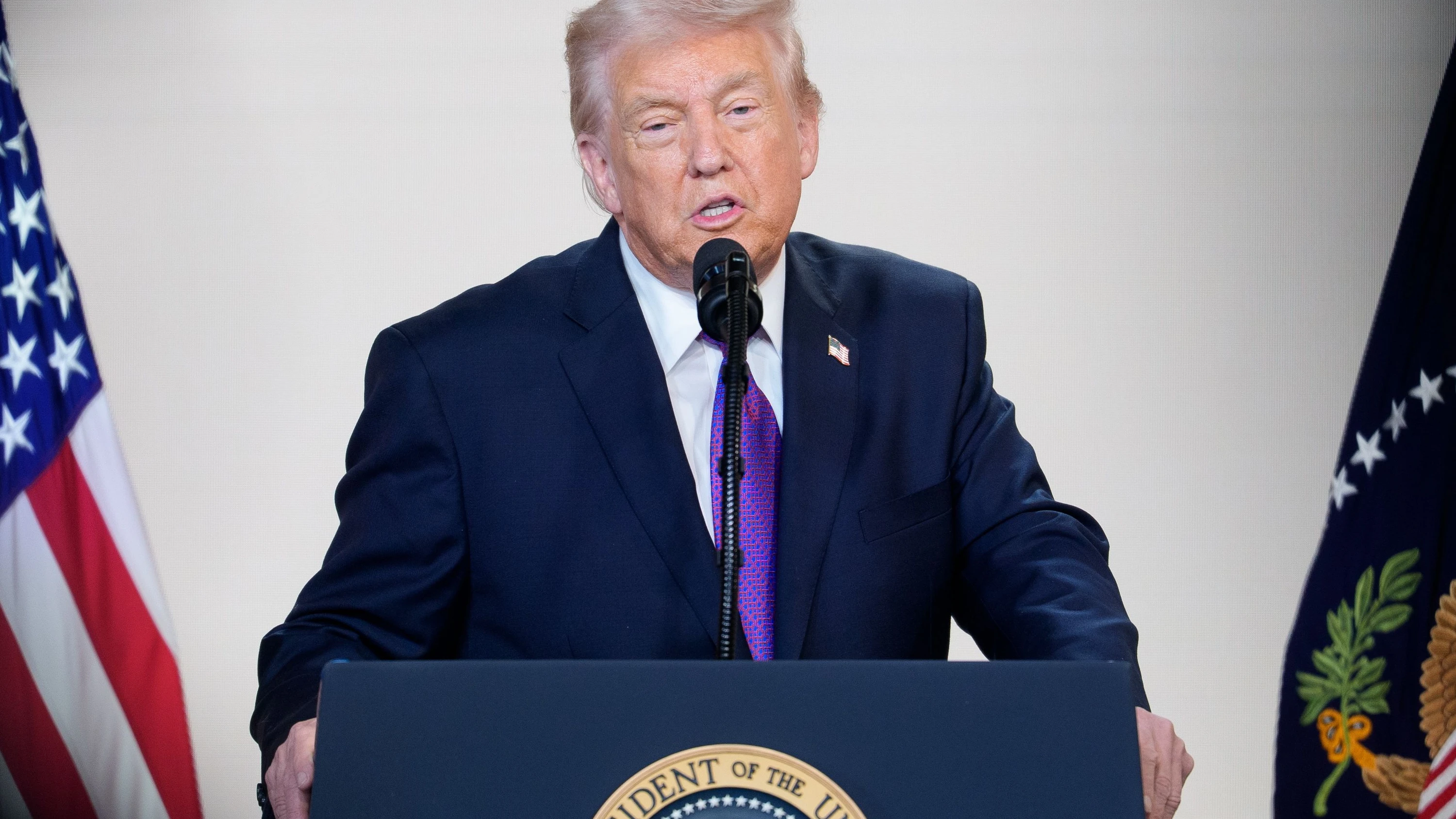 Liveblog USA unter Trump: Entsetzen nach Trumps rassistischer Darstellung Obamas Liveblog USA unter Trump: Entsetzen nach Trumps rassistischer Darstellung Obamas