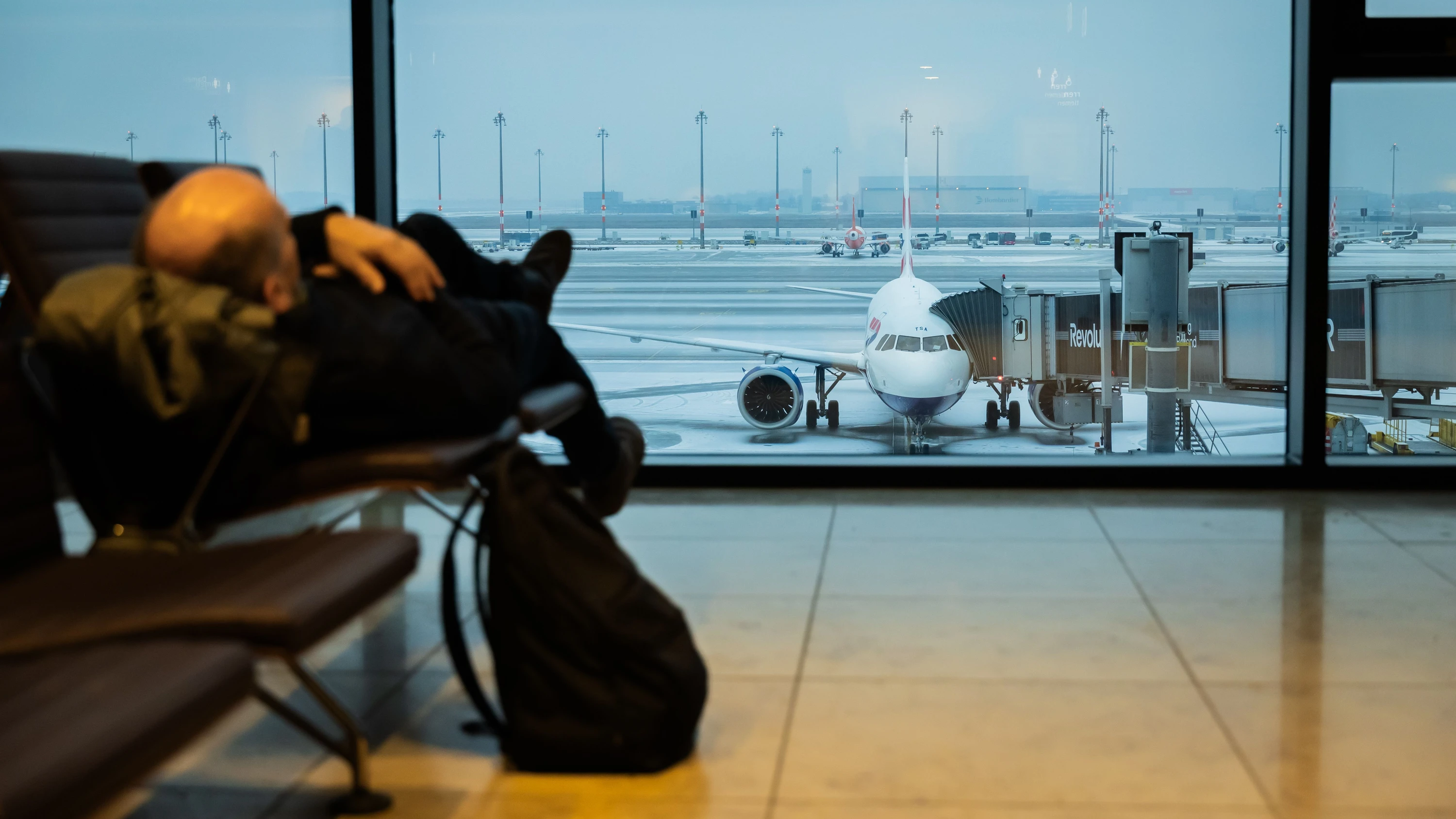 Eis in Berlin: Wegen Eisregens keine Starts am Flughafen BER