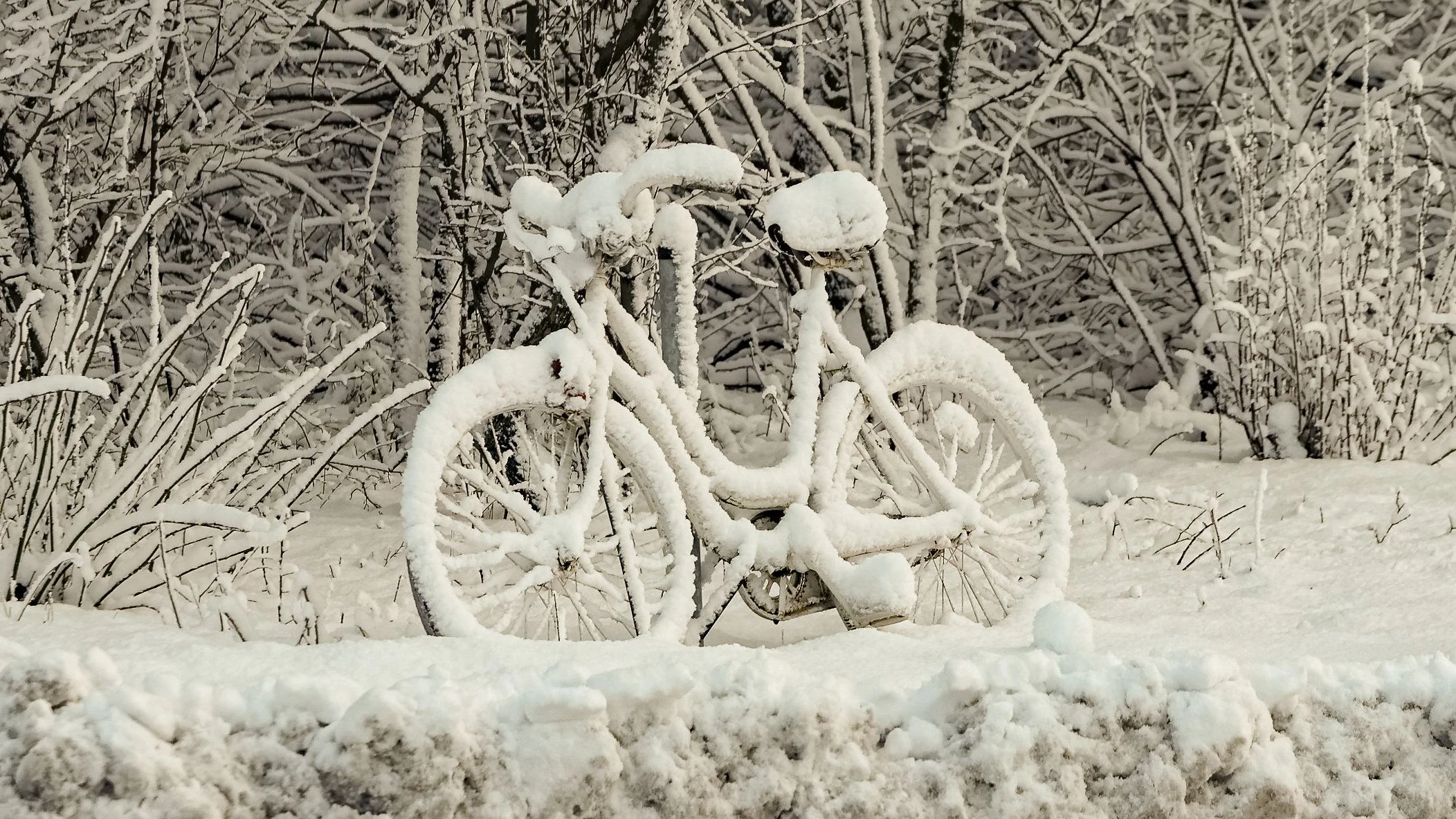 Tipps und Regeln: Darauf sollten Sie bei Glatteis achten Tipps und Regeln: Darauf sollten Sie bei Glatteis achten