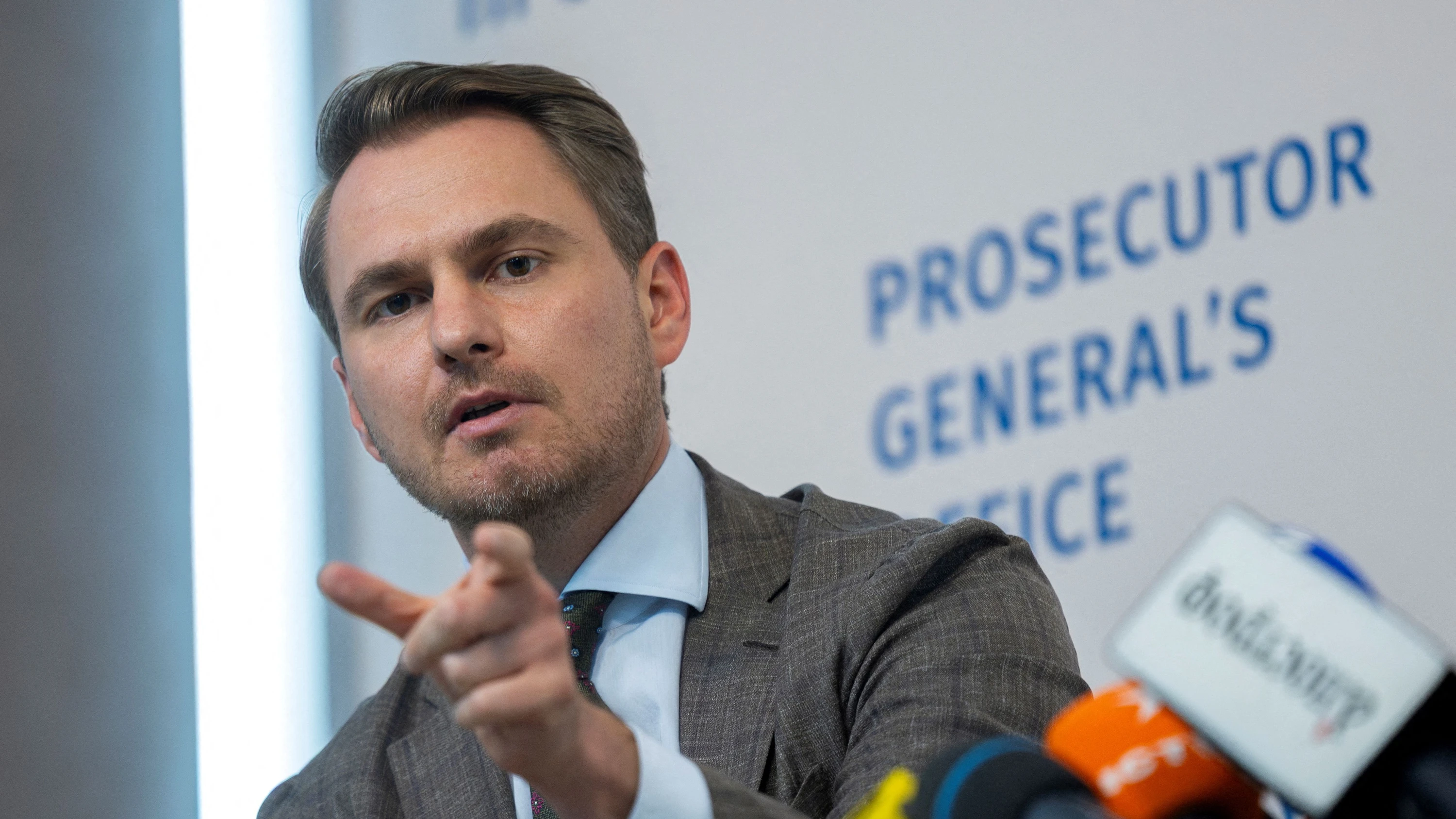 Liveblog Ukrainekrieg: Ukrainischer Generalstaatsanwalt tritt zurück