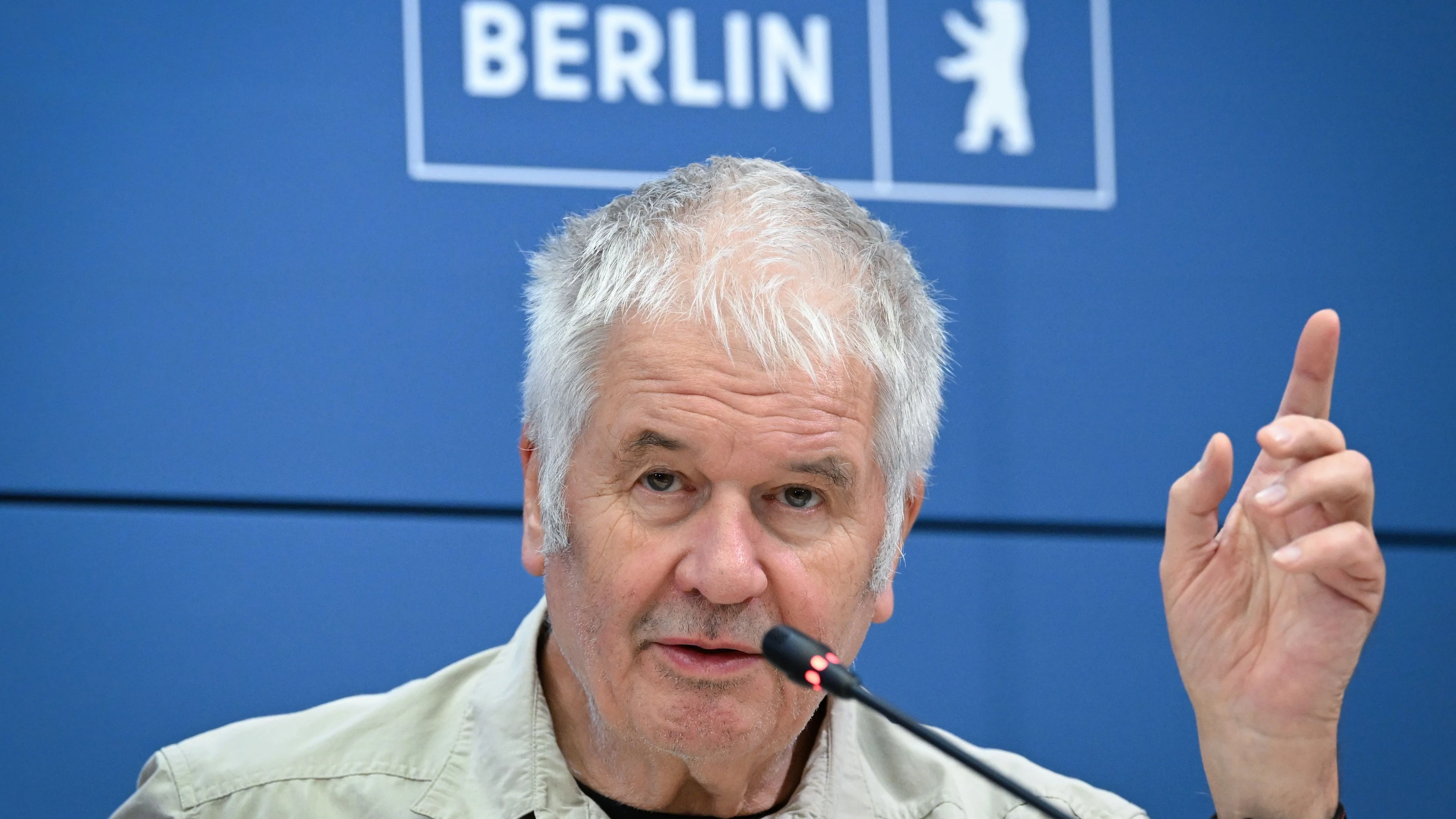 Früherer Feuerwehrchef: „Muss erst ein Flugzeug explodieren, damit wir aufwachen?“