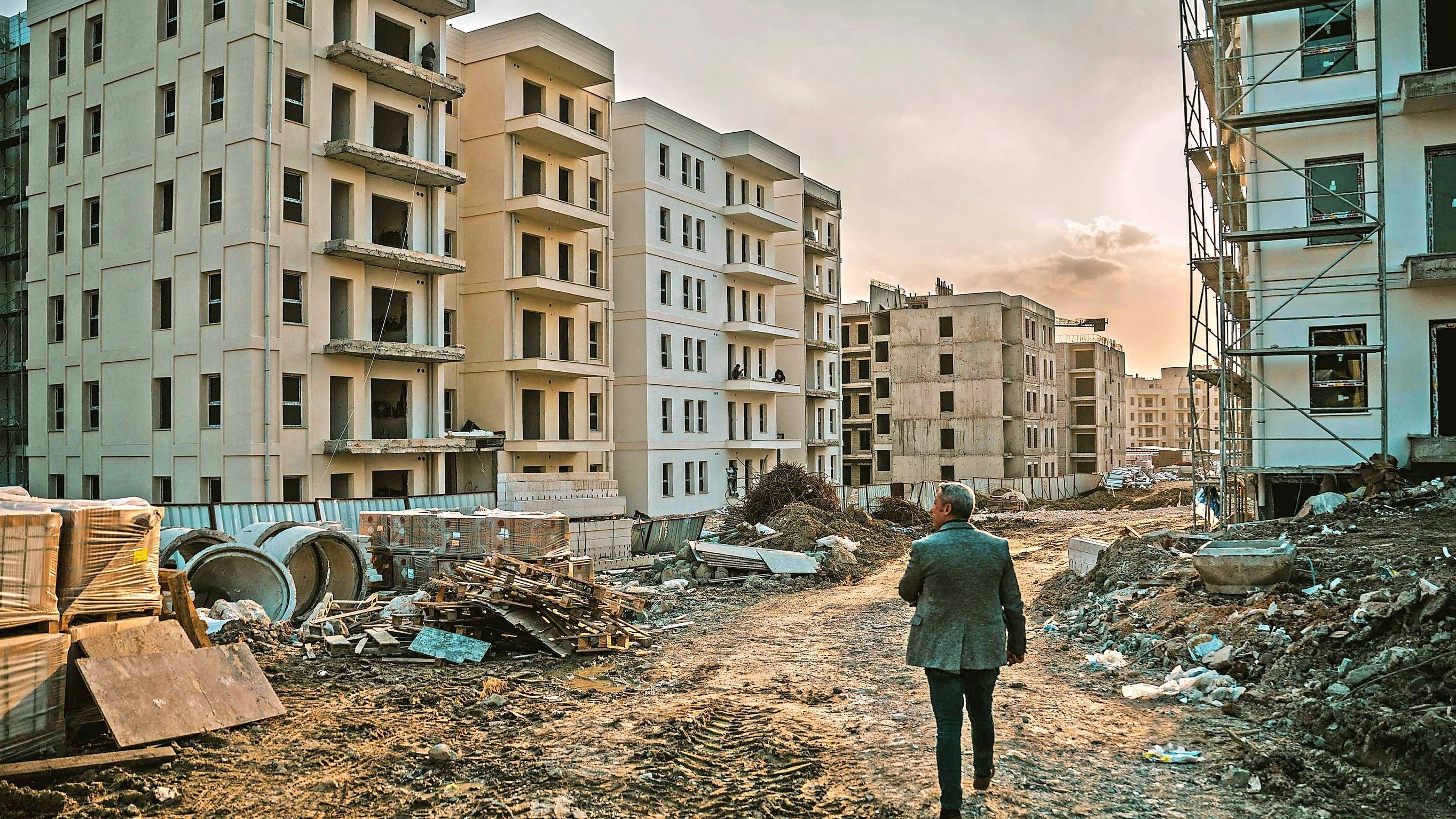 Drei Jahre nach dem Erdbeben: Eine Stadt kämpft sich zurück ins Leben Drei Jahre nach dem Erdbeben: Eine Stadt kämpft sich zurück ins Leben