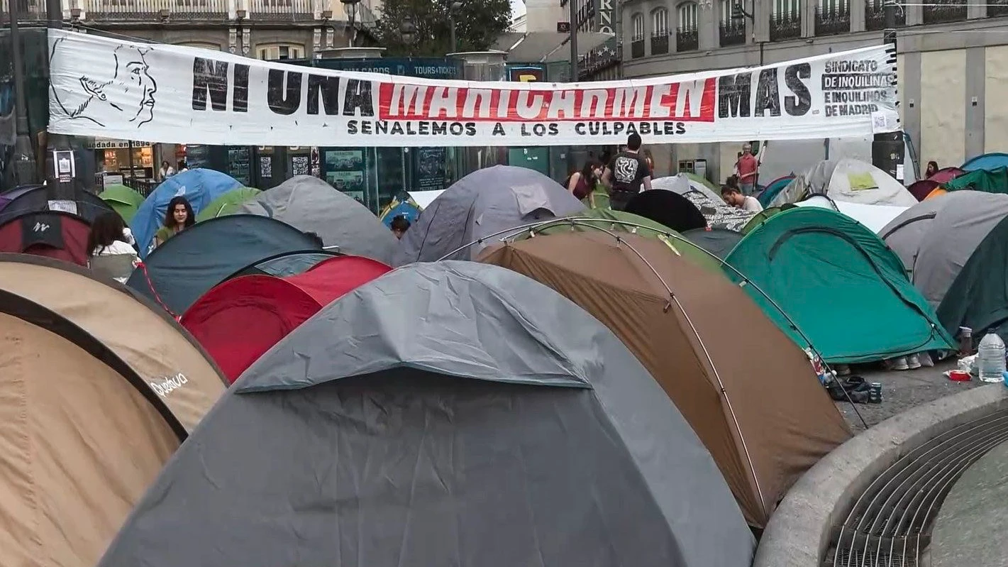 Zwangsräumung von 87-Jähriger: Protestcamp gegen Wohnungsnot und hohe Mieten in Madrid