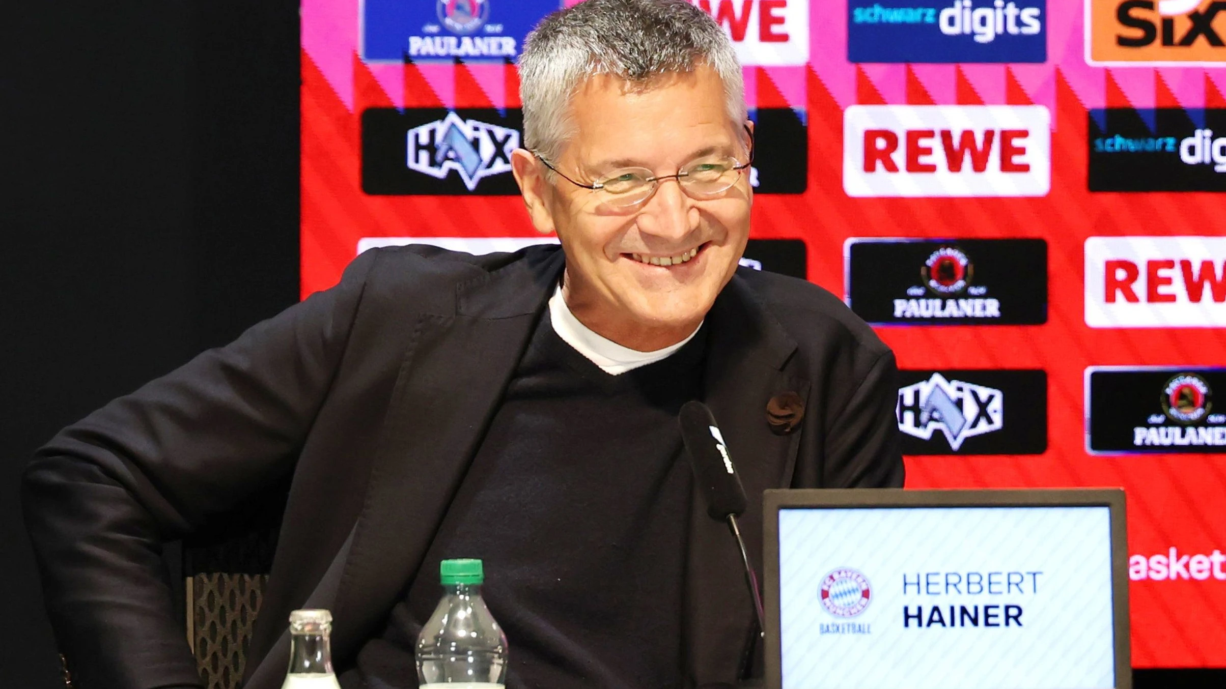 Vor Topspiel in Bundesliga: Bayern-Präsident gegen „50+1“ Vor Topspiel in Bundesliga: Bayern-Präsident gegen „50+1“