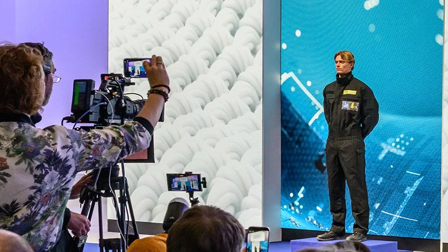 Techtextil und Texprocess: Stoffe für Himmel und Erde