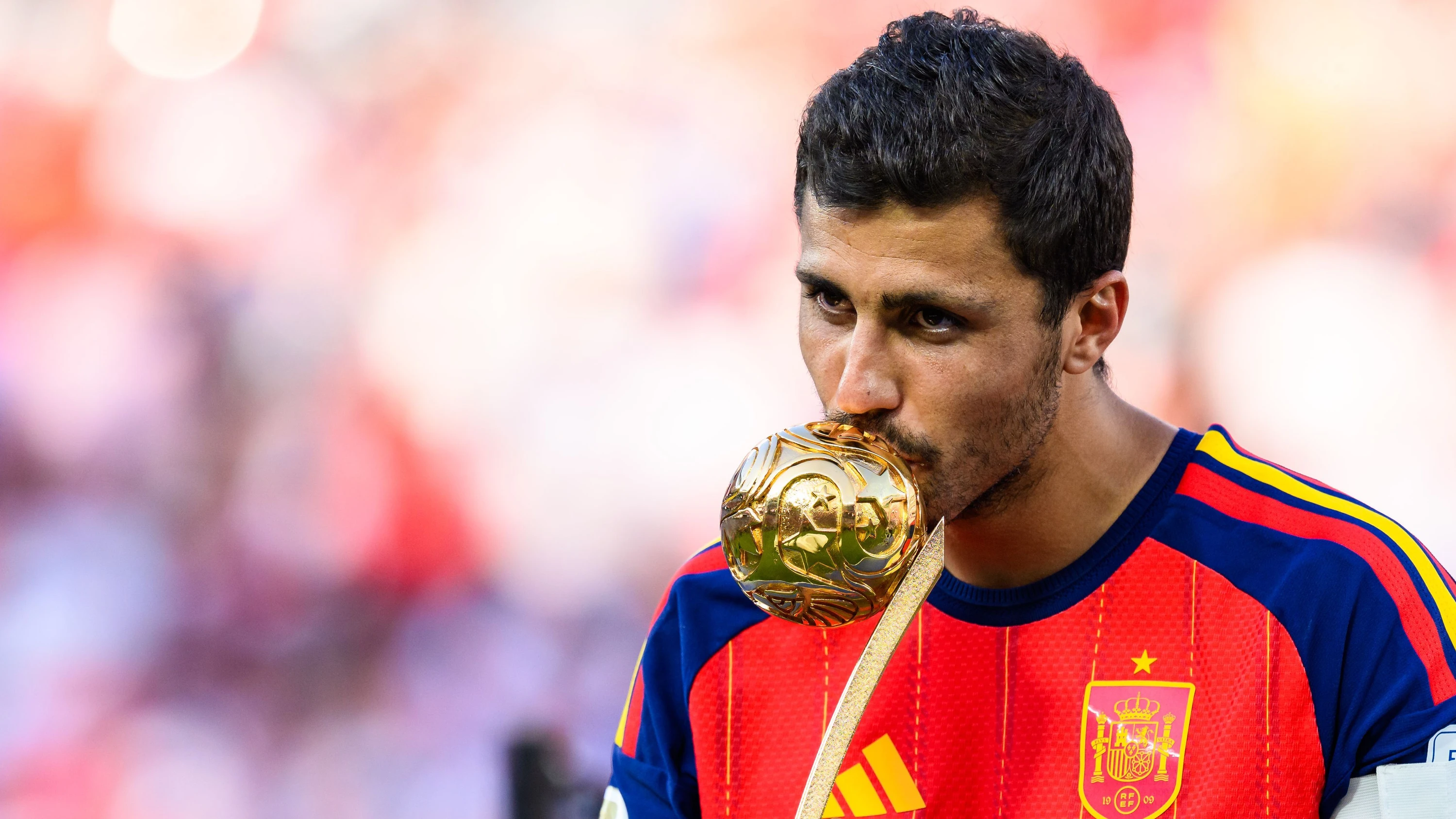 Fußball-Transferticker: Wechsel fast fix: Flick hofft auf Weltmeister-Kapitän