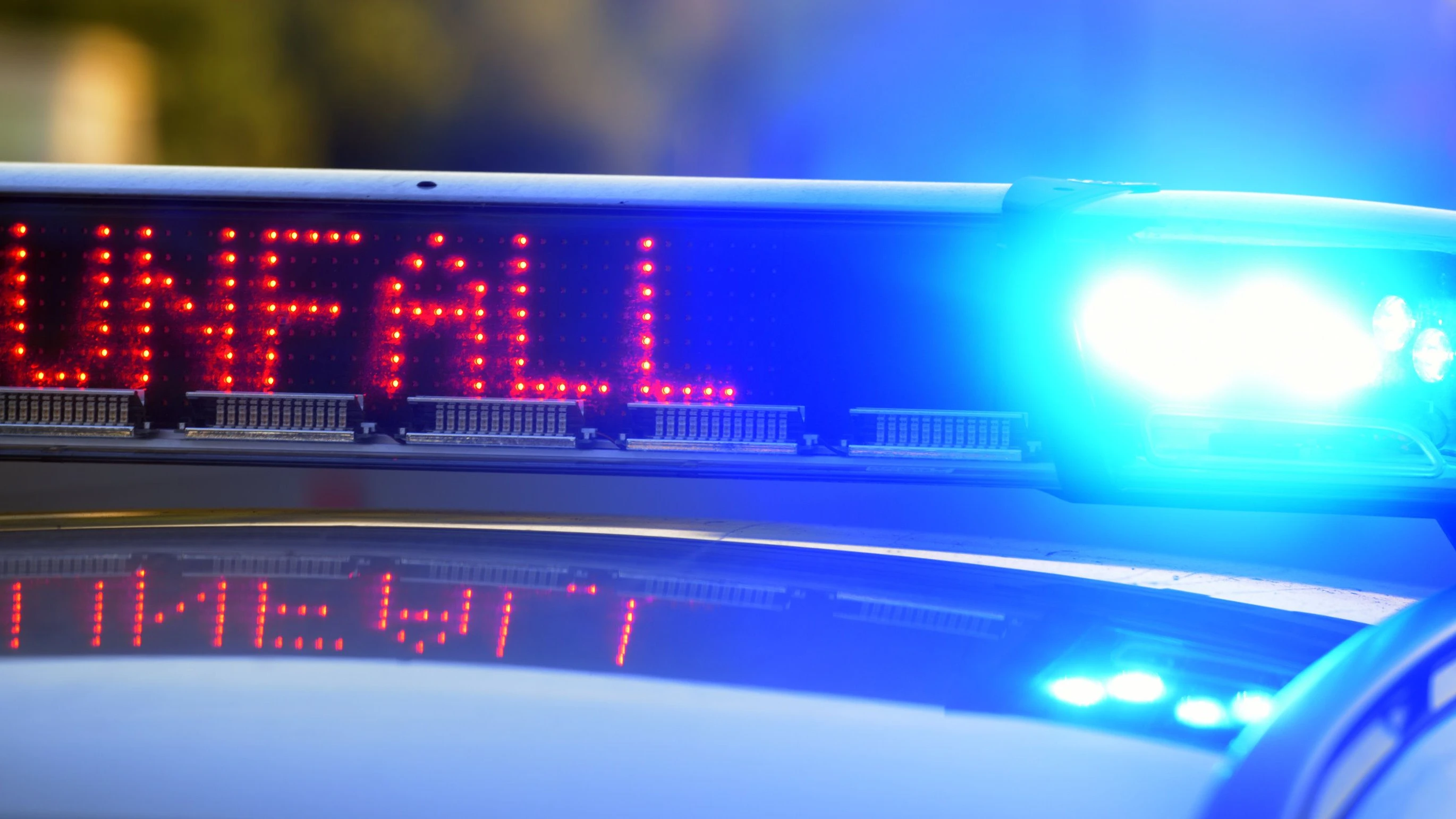 Nentershausen: Autofahrer bei Zusammenstoß mit Baum tödlich 
