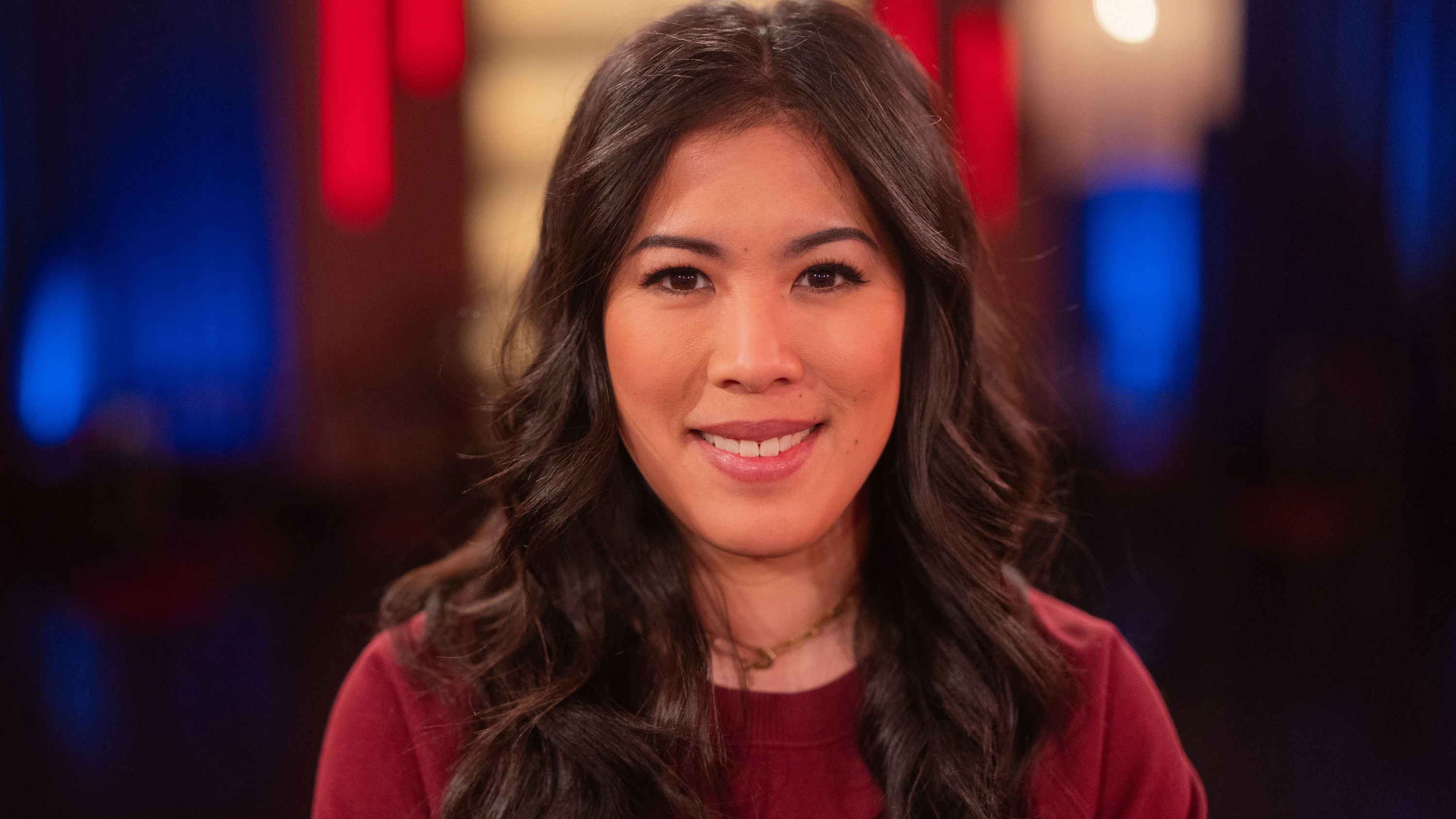 Wissenschaftsjournalistin Mai Thi Nguyen-Kim wird mit hessischem Verfassungspreis geehrt. - dpa