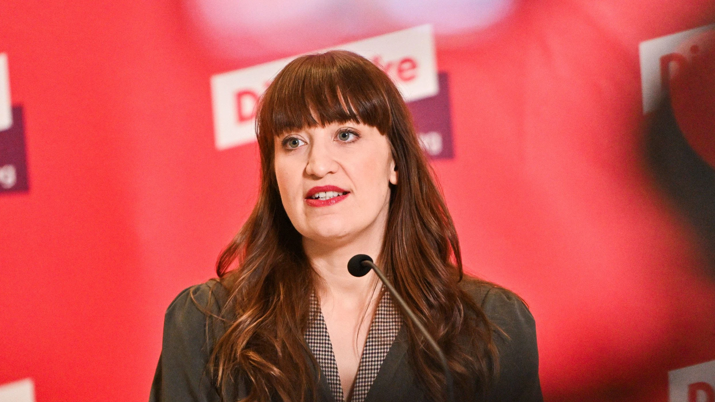 „belastet mich massiv“: Reichinnek spricht über ihre Migräne