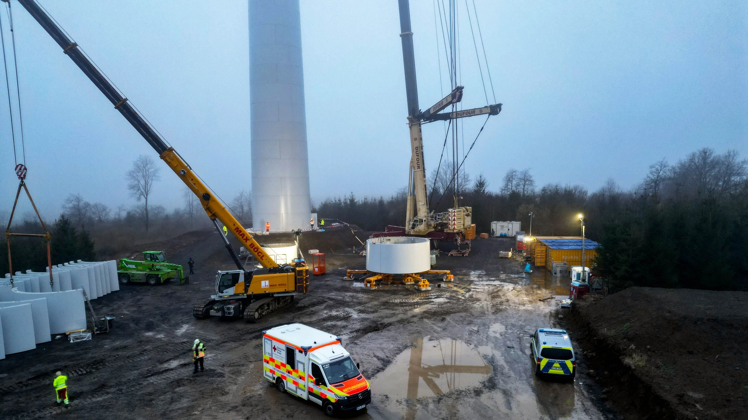 Auf einer Windrad-Baustelle in Birstein-Fischborn sind Ende Februar zwei Arbeiter tödlich verunglückt. - 5Vision