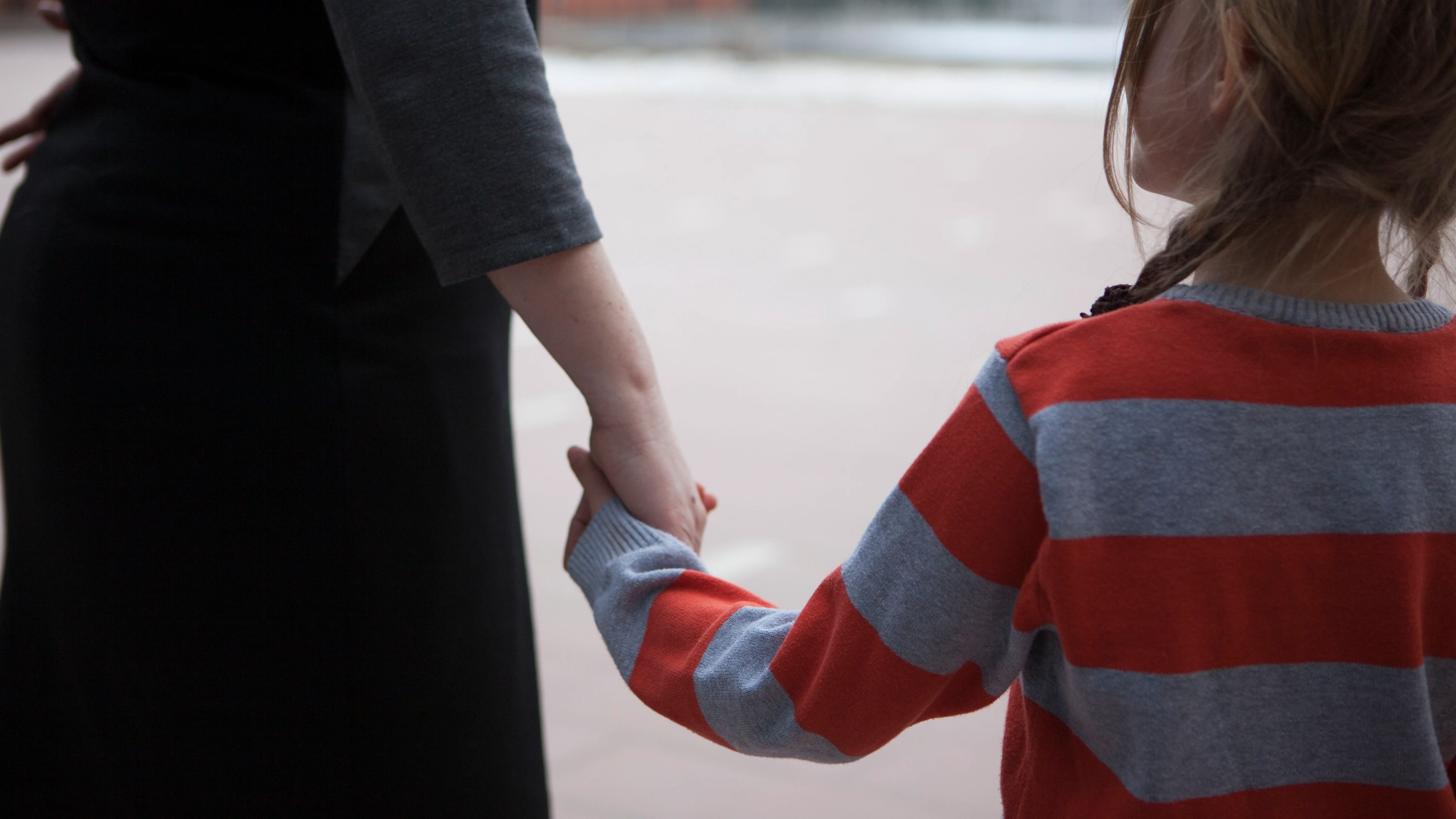 Adoption in Deutschland: Manche bekommen schnell ein Kind vermittelt, andere nie Adoption in Deutschland: Manche bekommen schnell ein Kind vermittelt, andere nie