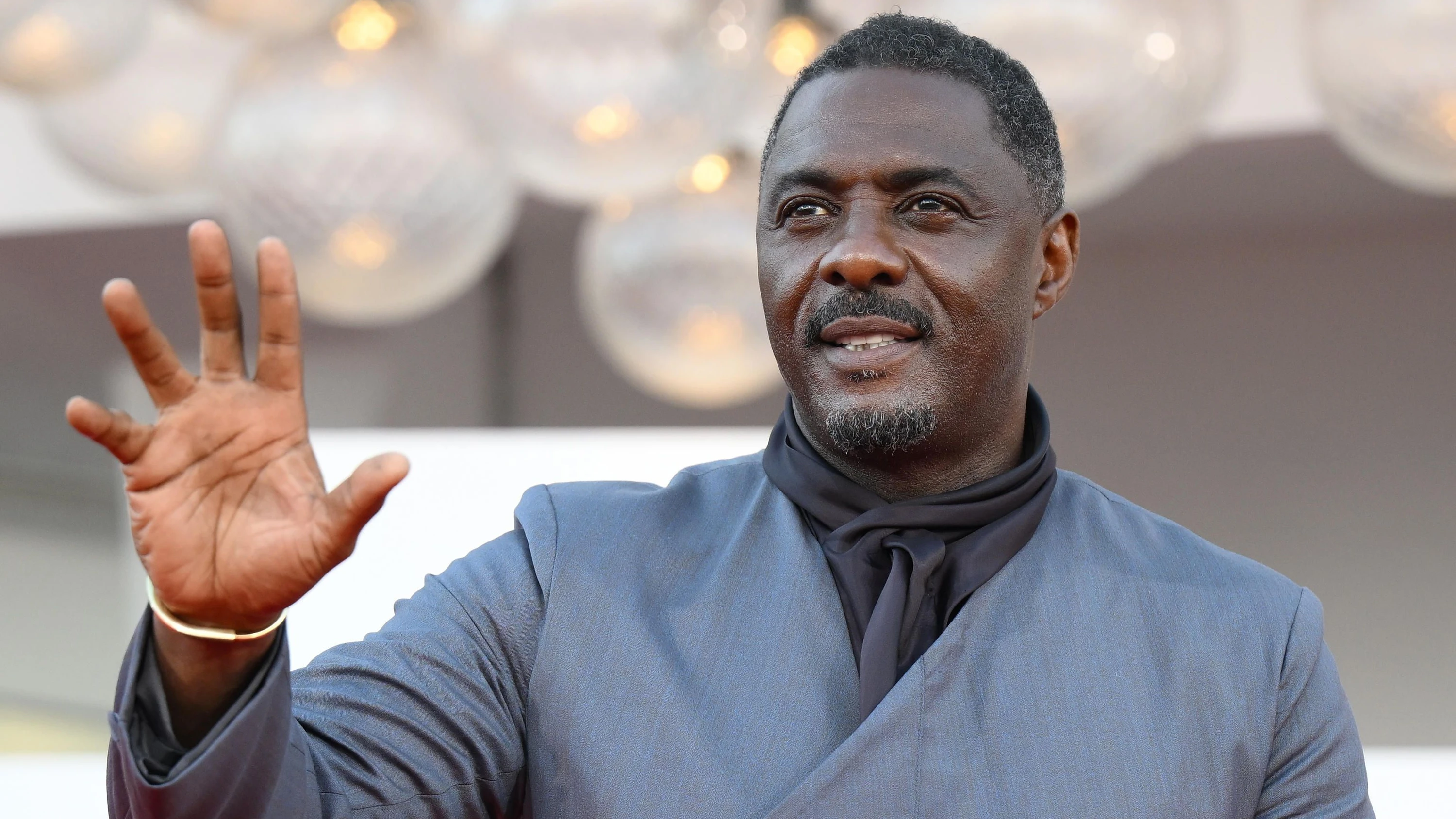 Idris Elba dementiert Gerüchte: „Ein schwarzer Mann als Jame